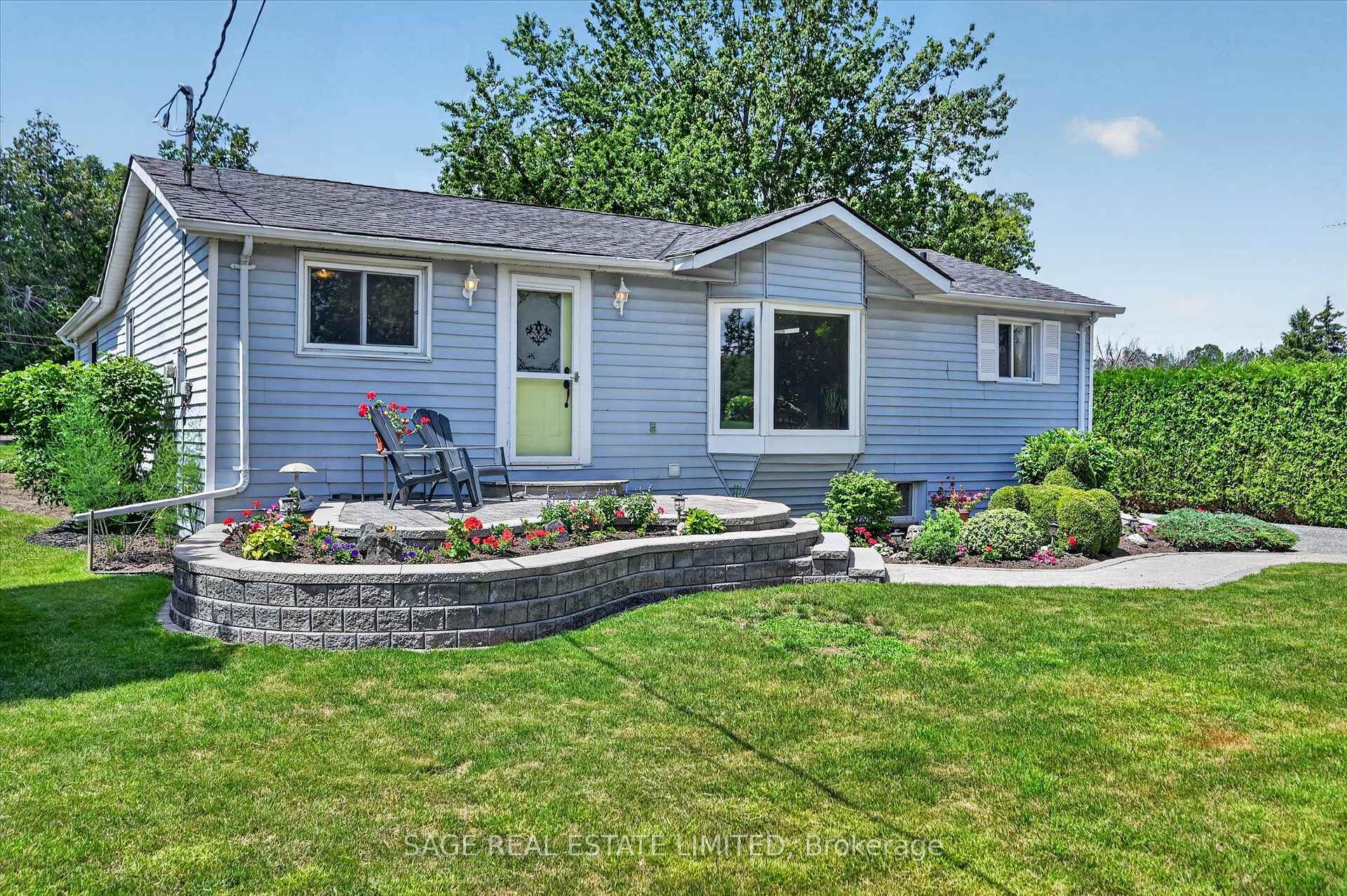 Photo 3 of 39 Riverside Drive, Kawartha Lakes, Ops — HOMEH
