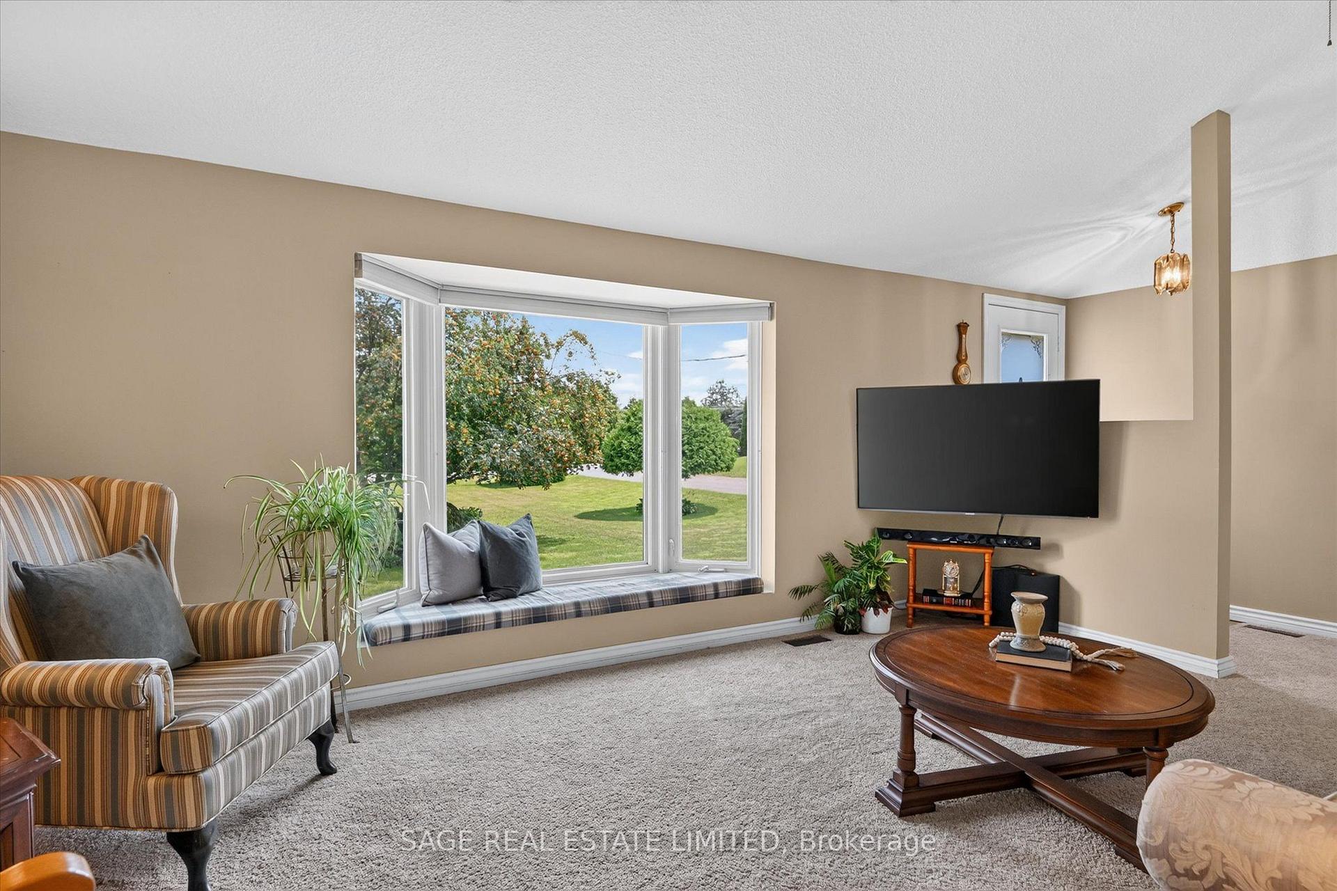 Photo 1 of 39 Riverside Drive, Kawartha Lakes, Ops — HOMEH