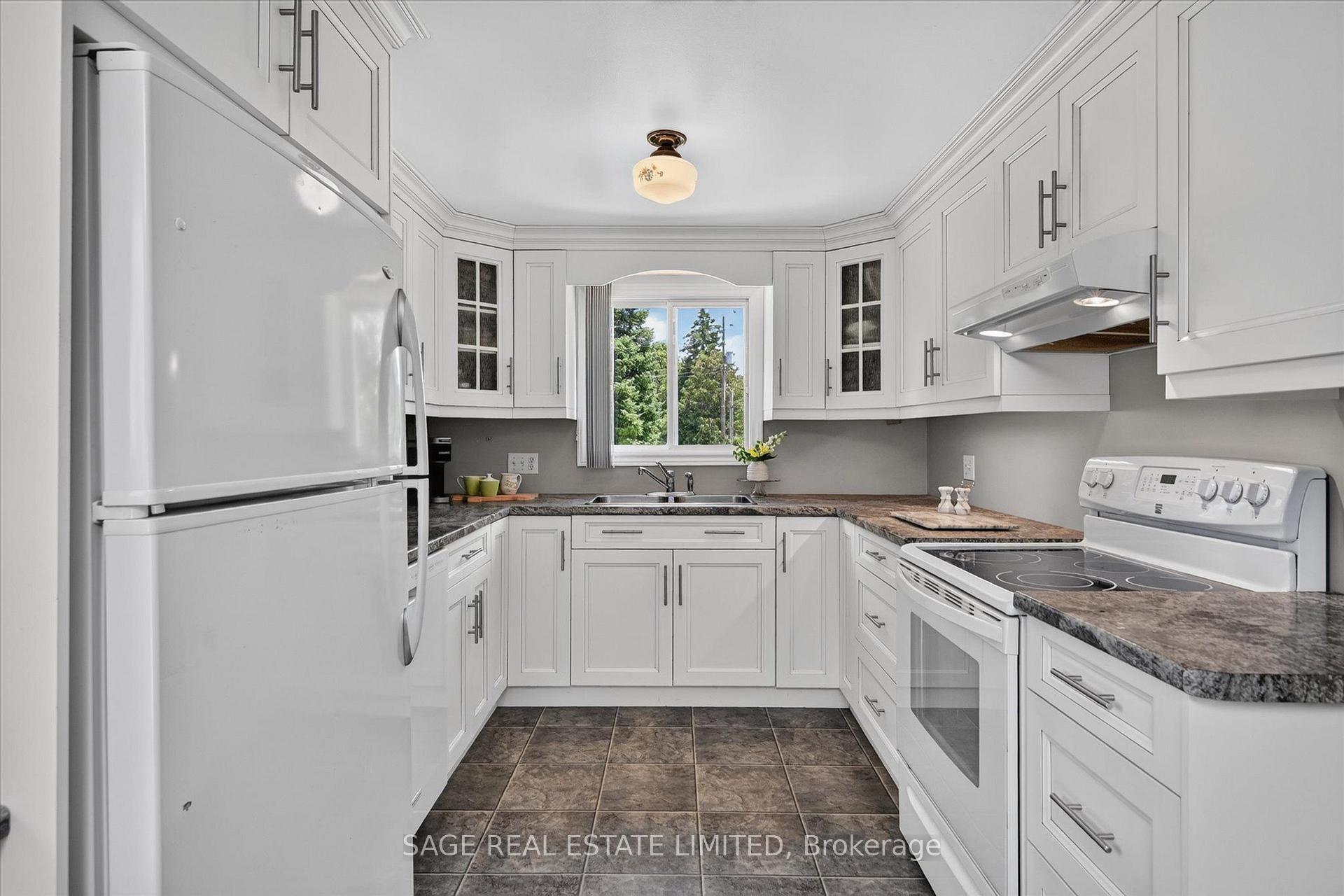 Photo 13 of 39 Riverside Drive, Kawartha Lakes, Ops — HOMEH