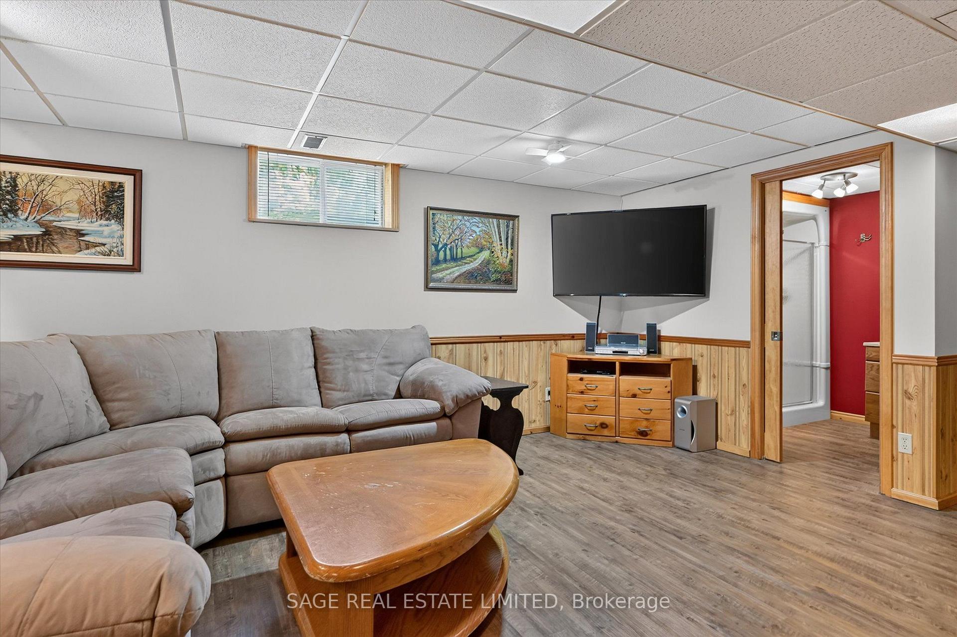 Photo 33 of 39 Riverside Drive, Kawartha Lakes, Ops — HOMEH