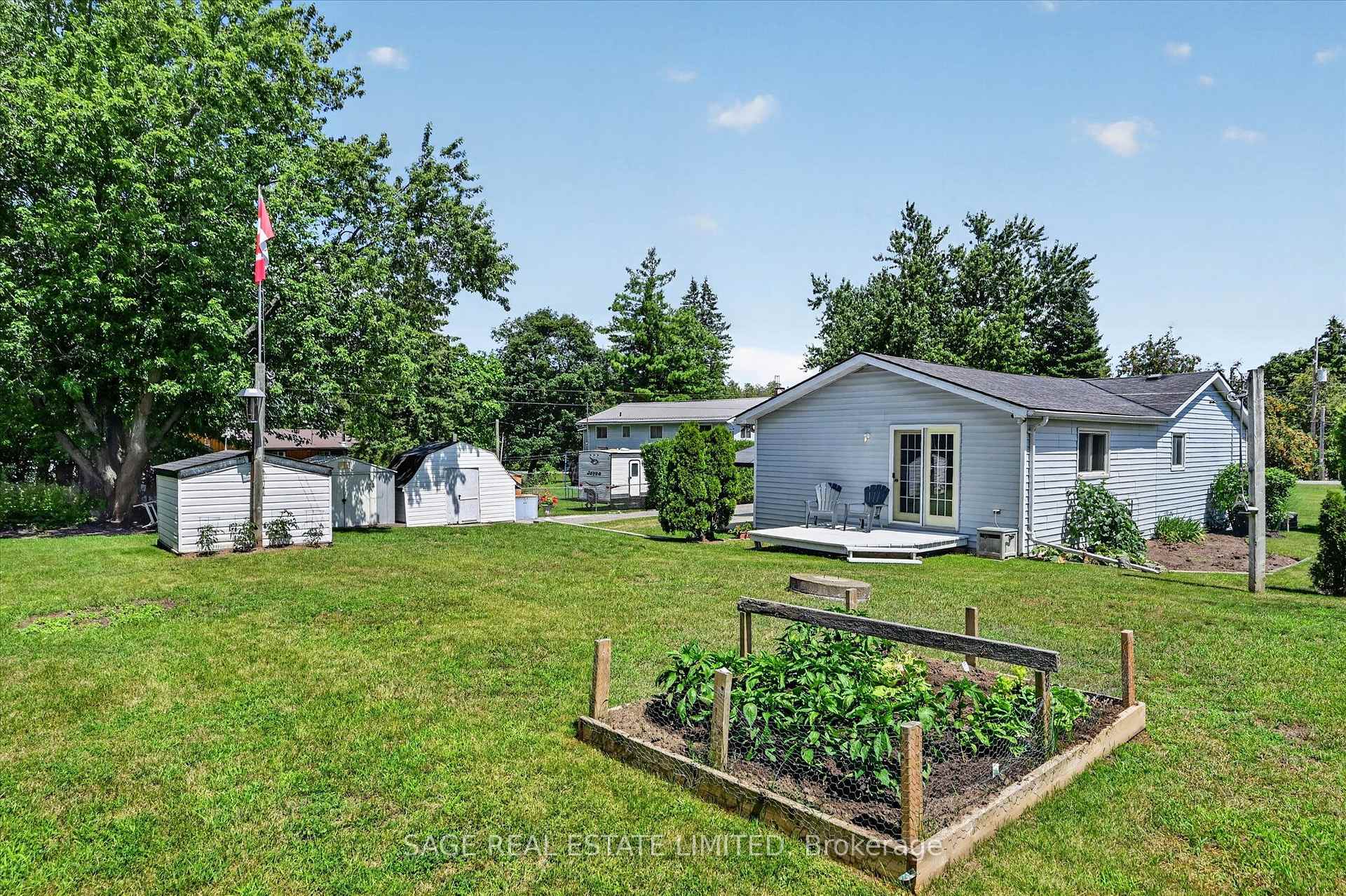 Photo 45 of 39 Riverside Drive, Kawartha Lakes, Ops — HOMEH