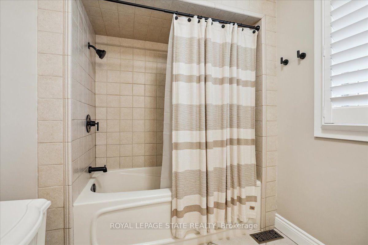 Photo 28 of 10 Azalea Court, Hamilton, Stoney Creek Mountain — HOMEH