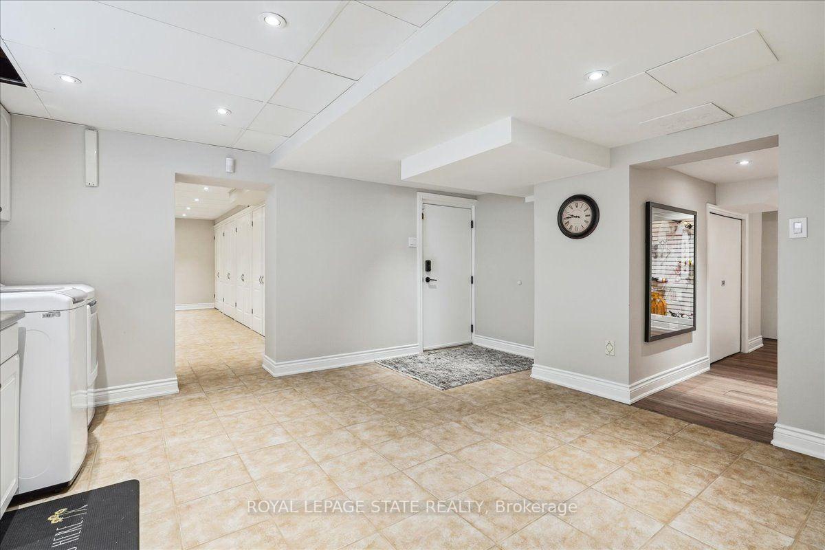 Photo 33 of 10 Azalea Court, Hamilton, Stoney Creek Mountain — HOMEH