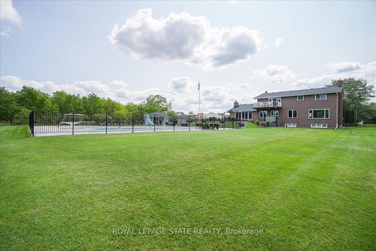 Photo 36 of 10 Azalea Court, Hamilton, Stoney Creek Mountain — HOMEH