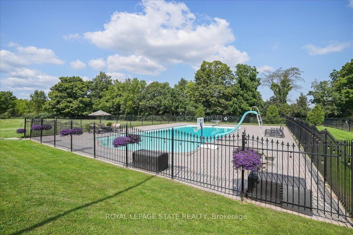 Photo 41 of 10 Azalea Court, Hamilton, Stoney Creek Mountain — HOMEH