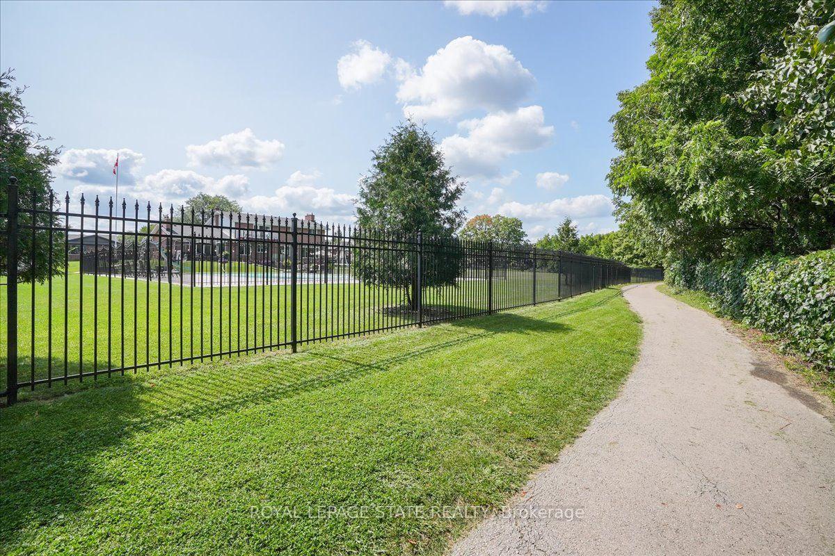 Photo 48 of 10 Azalea Court, Hamilton, Stoney Creek Mountain — HOMEH