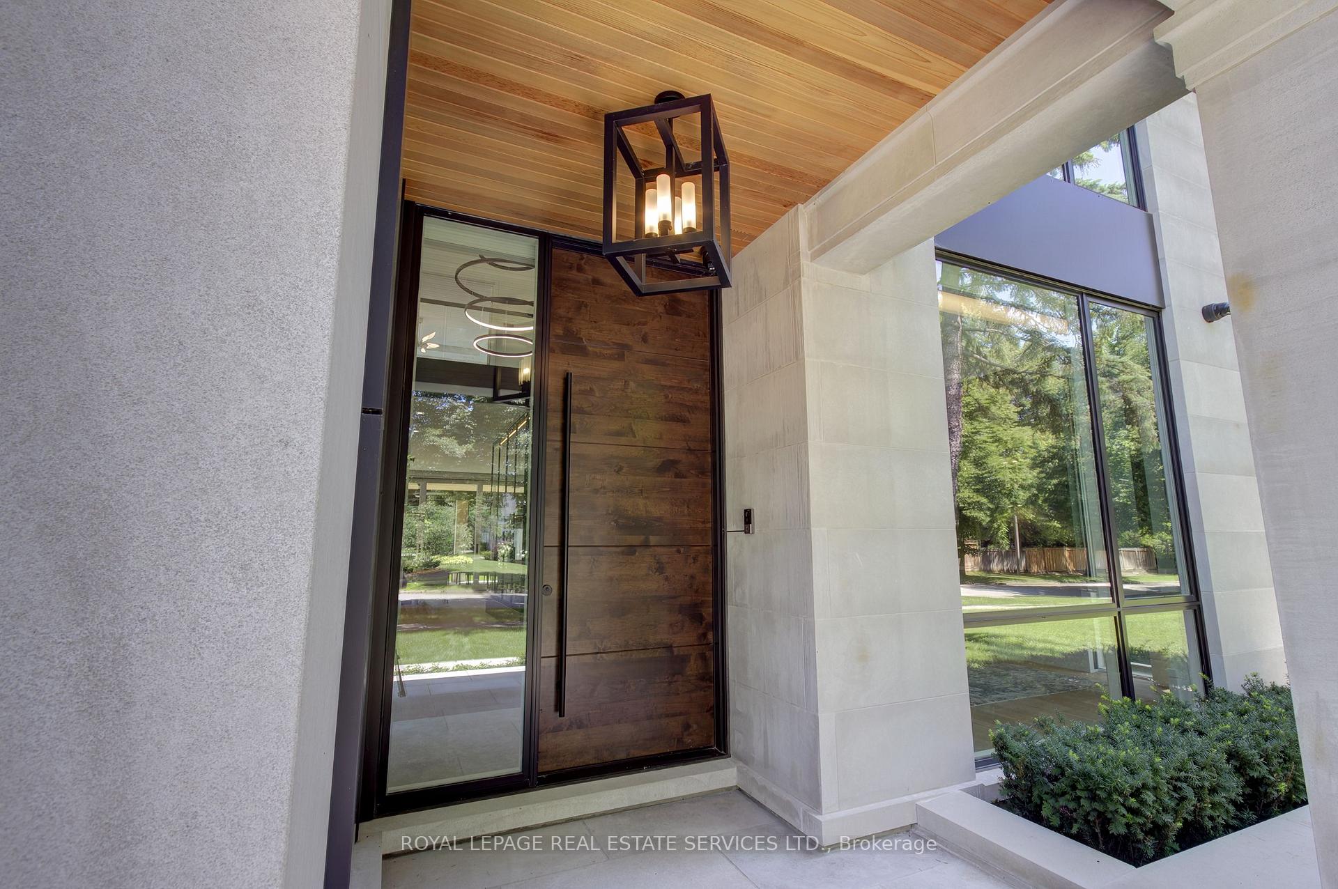 Photo 2 of 1472 Oakhill Drive, Oakville, Morrison — HOMEH
