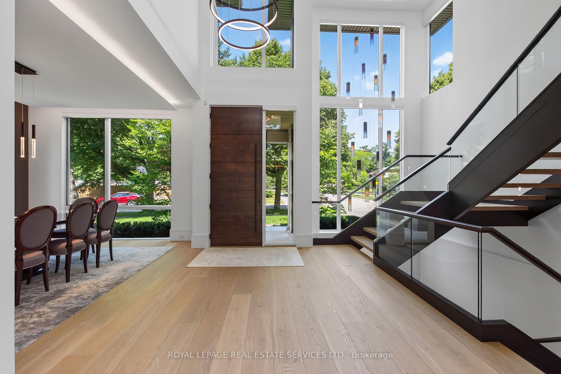 Photo 3 of 1472 Oakhill Drive, Oakville, Morrison — HOMEH