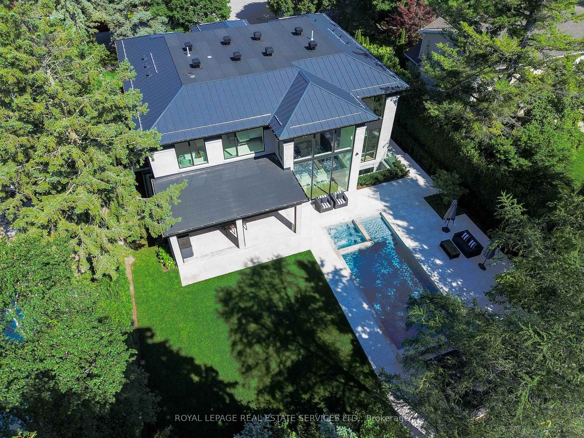 Photo 49 of 1472 Oakhill Drive, Oakville, Morrison — HOMEH