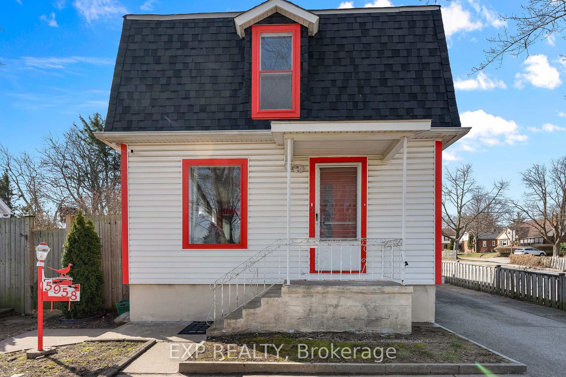 Photo 3 of 5958 Summer Street, Niagara Falls, Hospital — HOMEH