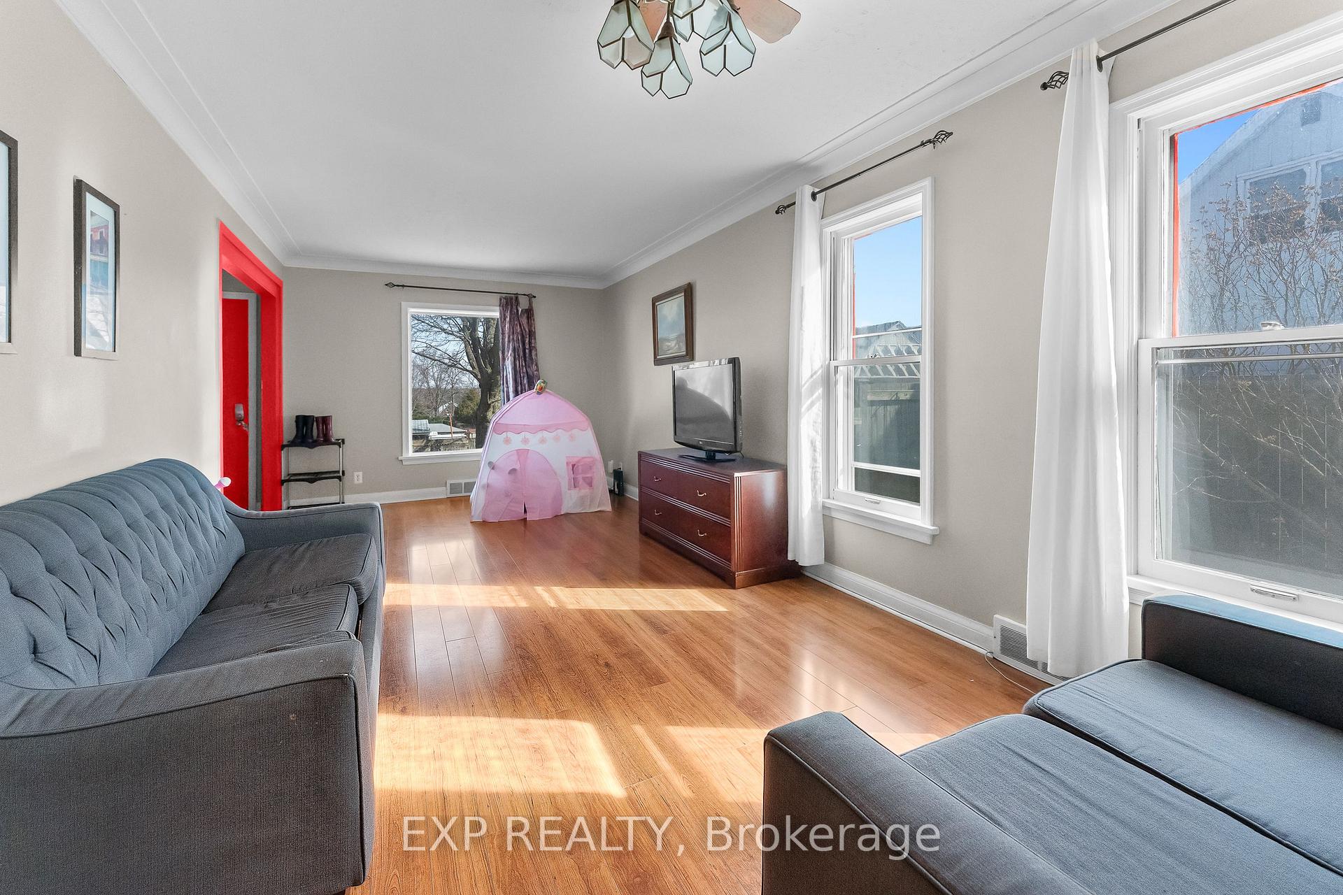 Photo 7 of 5958 Summer Street, Niagara Falls, Hospital — HOMEH