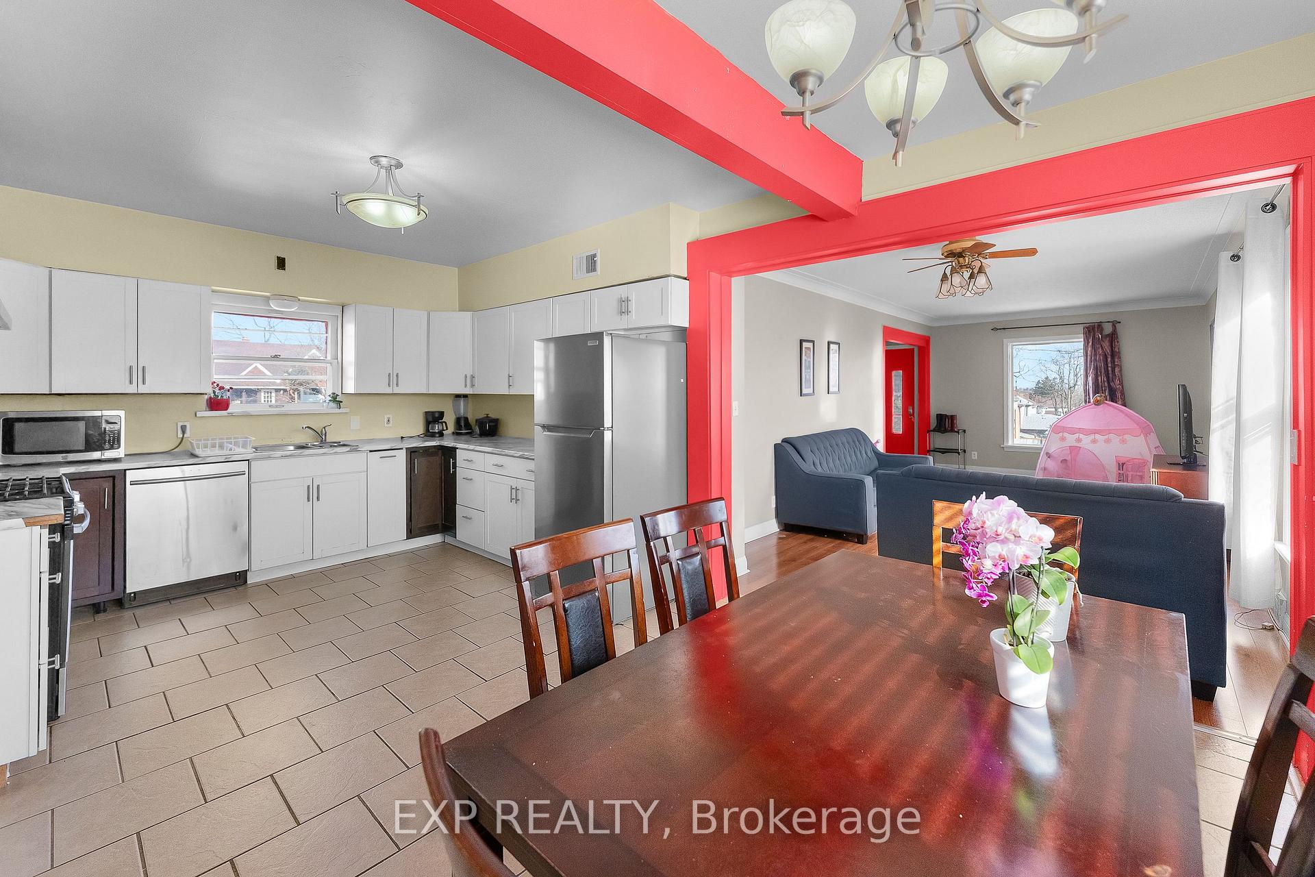 Photo 11 of 5958 Summer Street, Niagara Falls, Hospital — HOMEH