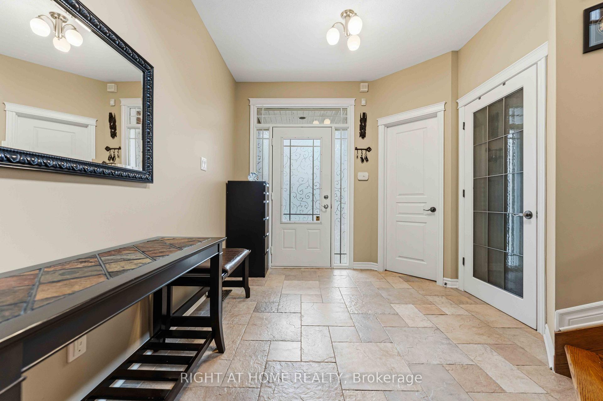 Photo 3 of 250 Tofino Private, Ottawa, Kanata - Bridlewood — HOMEH