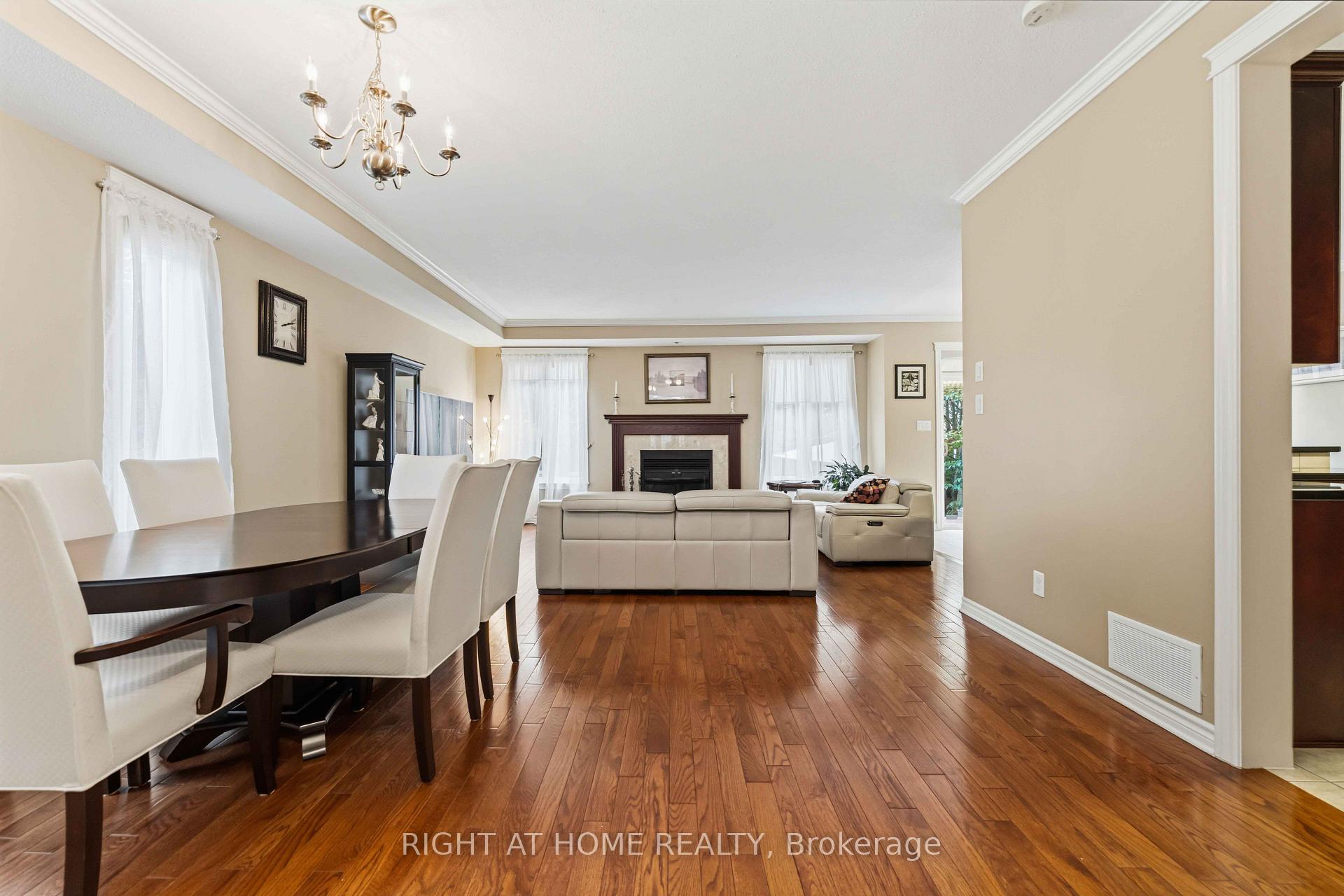 Photo 4 of 250 Tofino Private, Ottawa, Kanata - Bridlewood — HOMEH