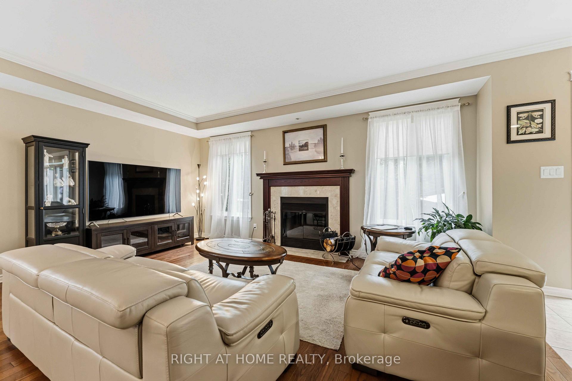 Photo 7 of 250 Tofino Private, Ottawa, Kanata - Bridlewood — HOMEH