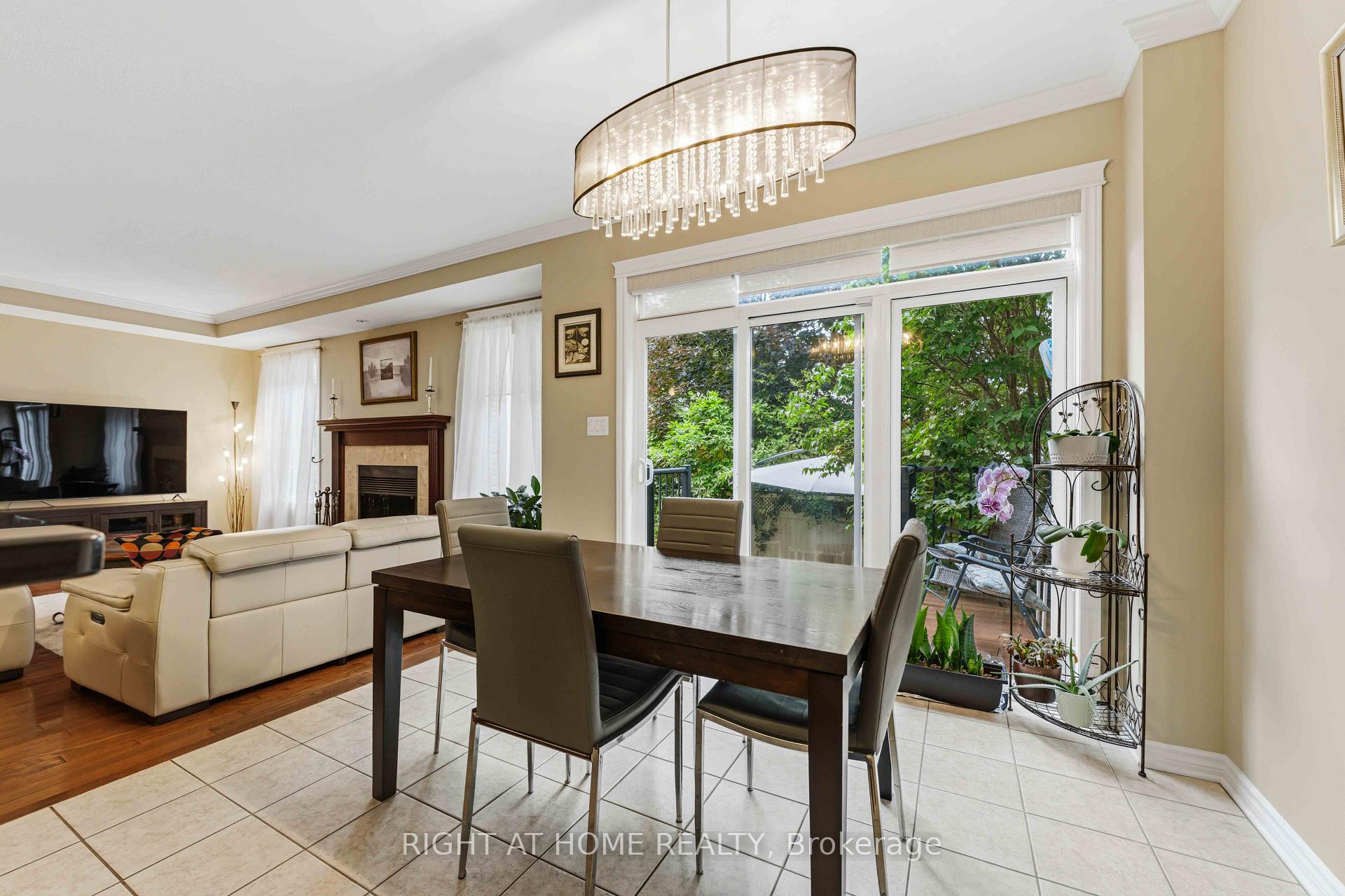 Photo 10 of 250 Tofino Private, Ottawa, Kanata - Bridlewood — HOMEH