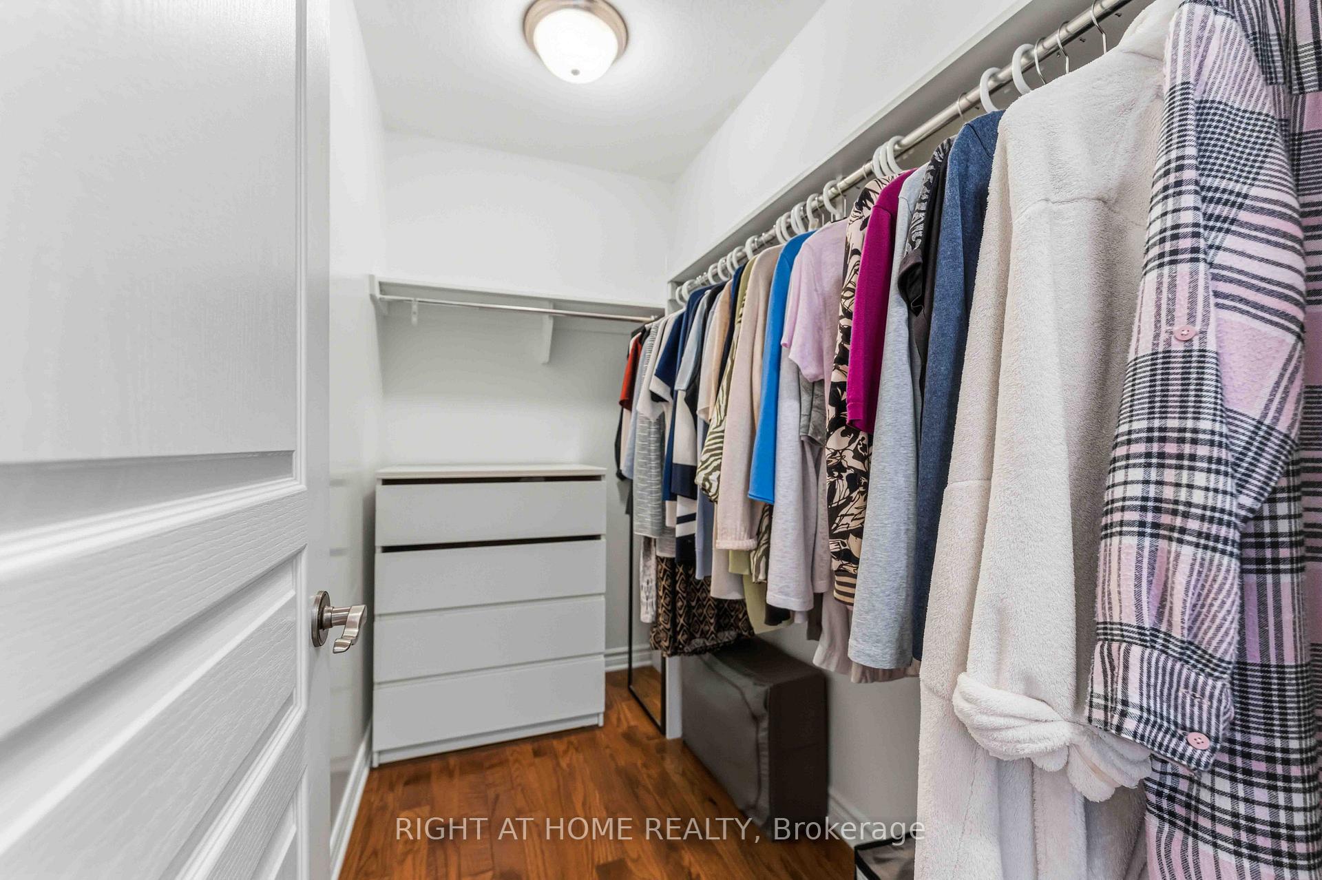 Photo 23 of 250 Tofino Private, Ottawa, Kanata - Bridlewood — HOMEH