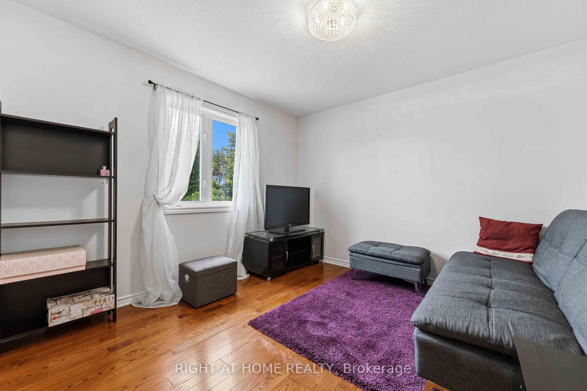 Photo 29 of 250 Tofino Private, Ottawa, Kanata - Bridlewood — HOMEH