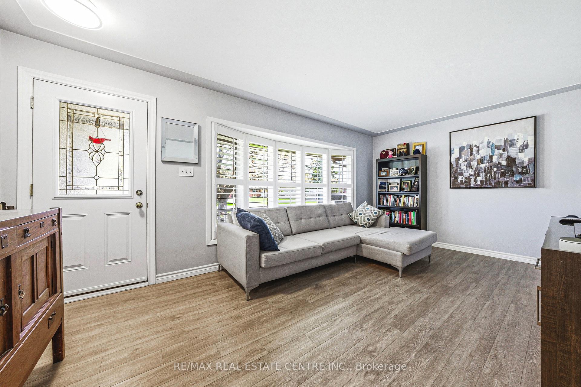 Photo 4 of 1338 Eleanor Avenue, Cambridge, Lang's Farm — HOMEH