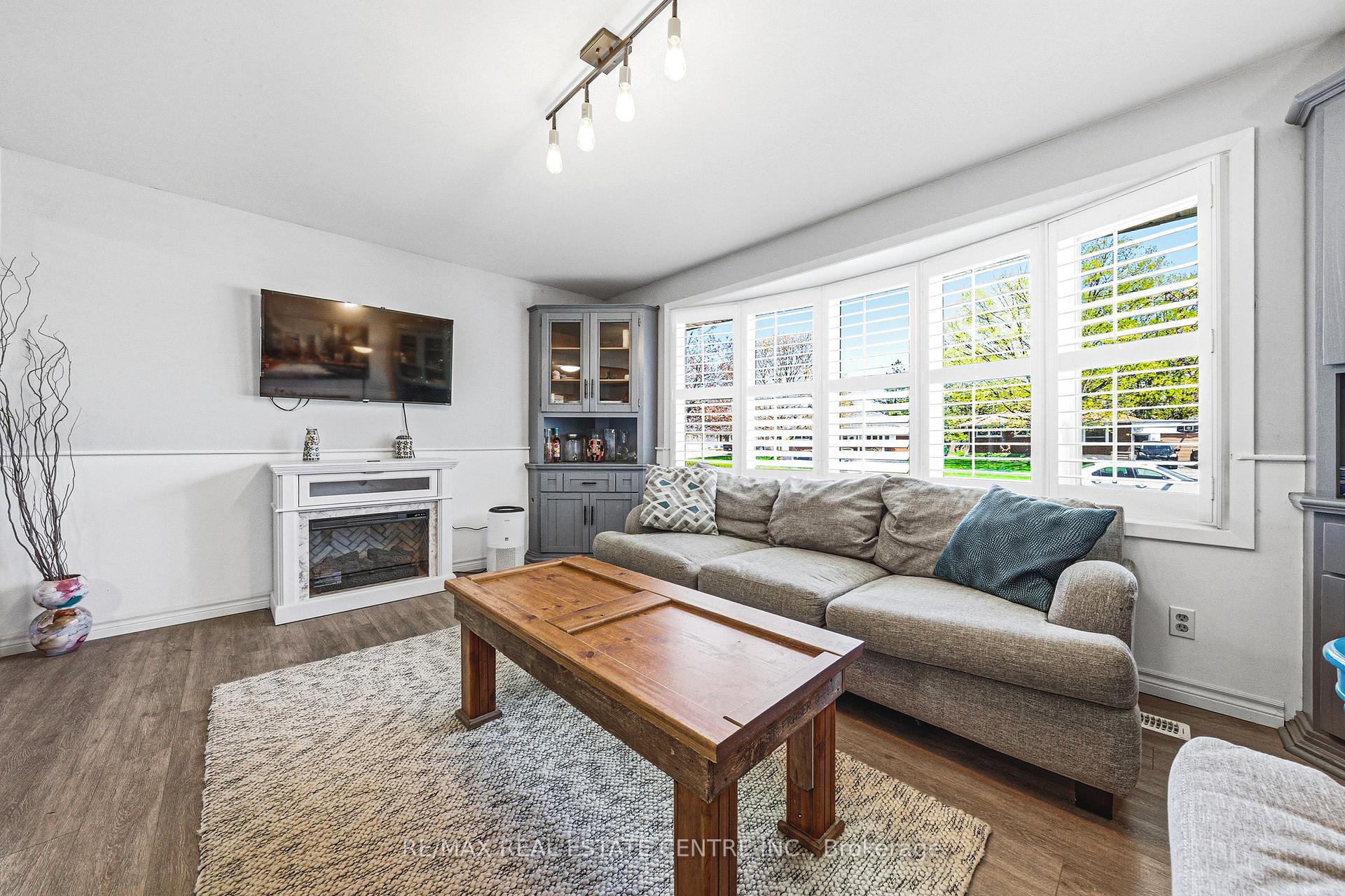 Photo 8 of 1338 Eleanor Avenue, Cambridge, Lang's Farm — HOMEH