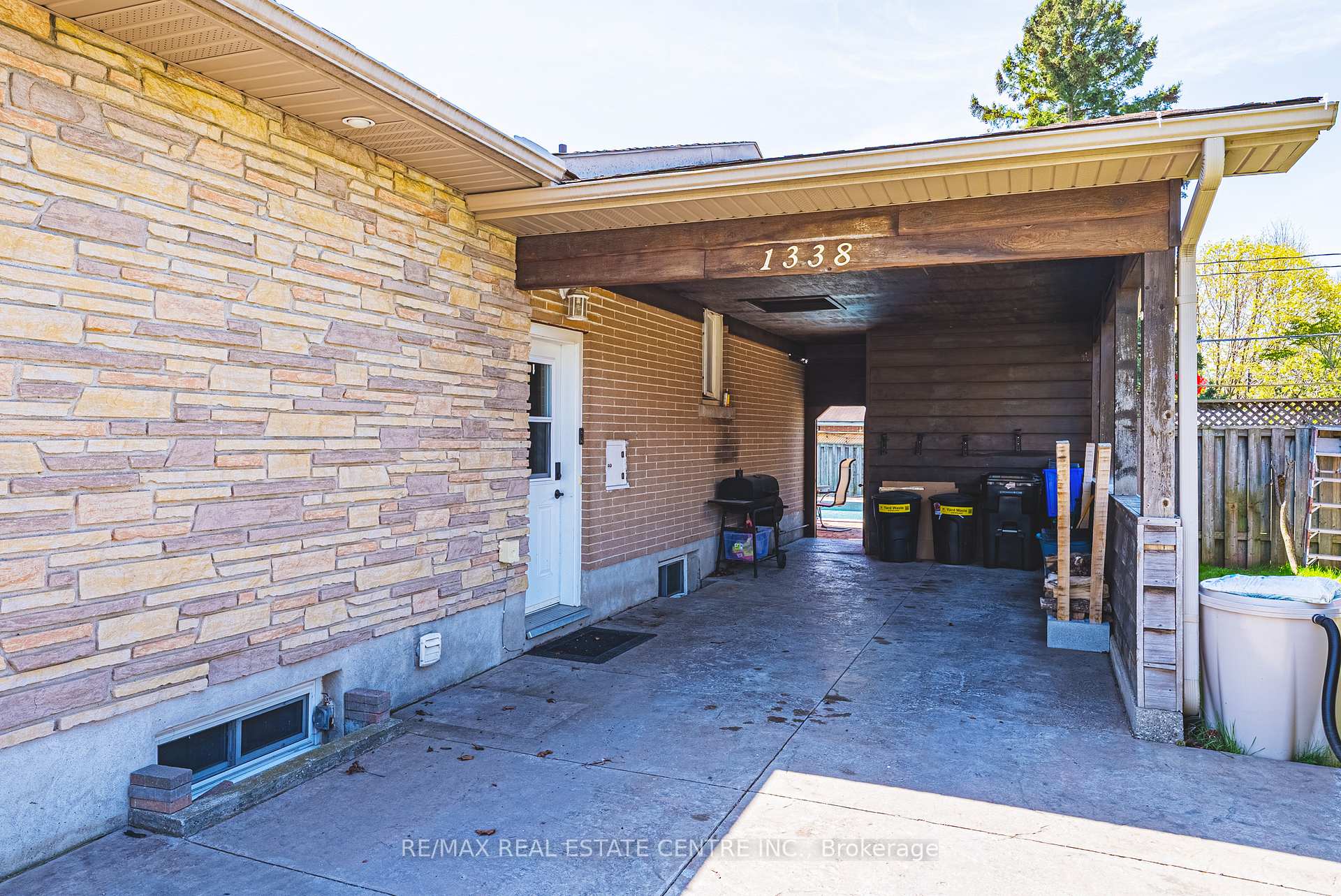 Photo 37 of 1338 Eleanor Avenue, Cambridge, Lang's Farm — HOMEH