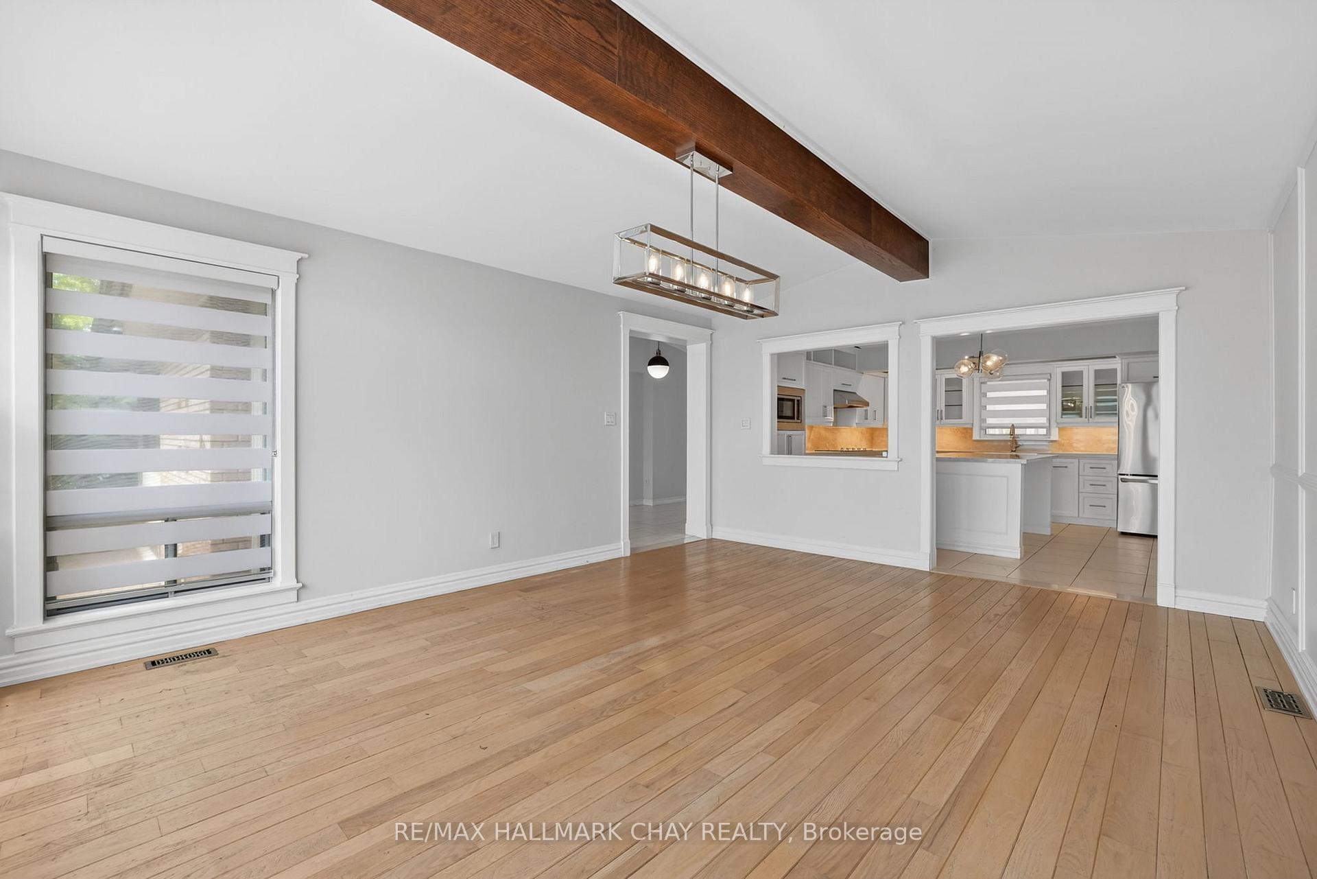 Photo 11 of Unit Upper, 80 Beaumonde Heights Drive, Etobicoke, Thistletown-Beaumonde Heights — HOMEH