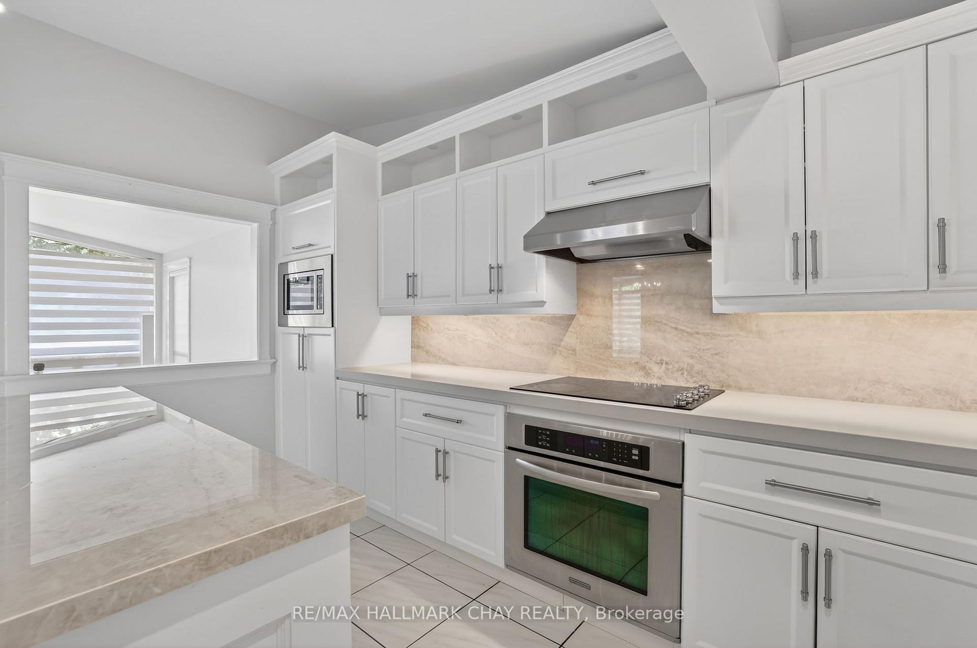 Photo 17 of Unit Upper, 80 Beaumonde Heights Drive, Etobicoke, Thistletown-Beaumonde Heights — HOMEH