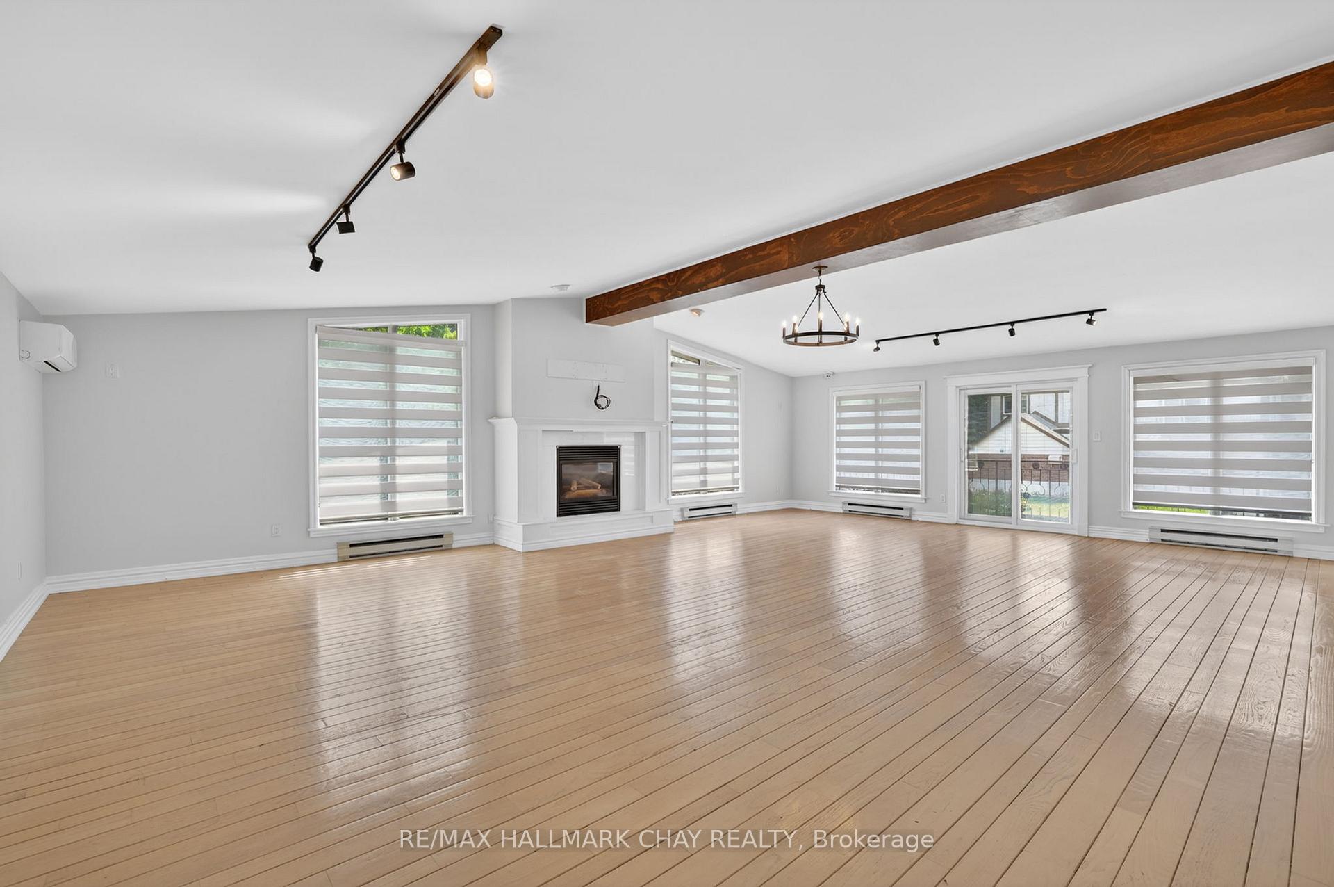 Photo 19 of Unit Upper, 80 Beaumonde Heights Drive, Etobicoke, Thistletown-Beaumonde Heights — HOMEH