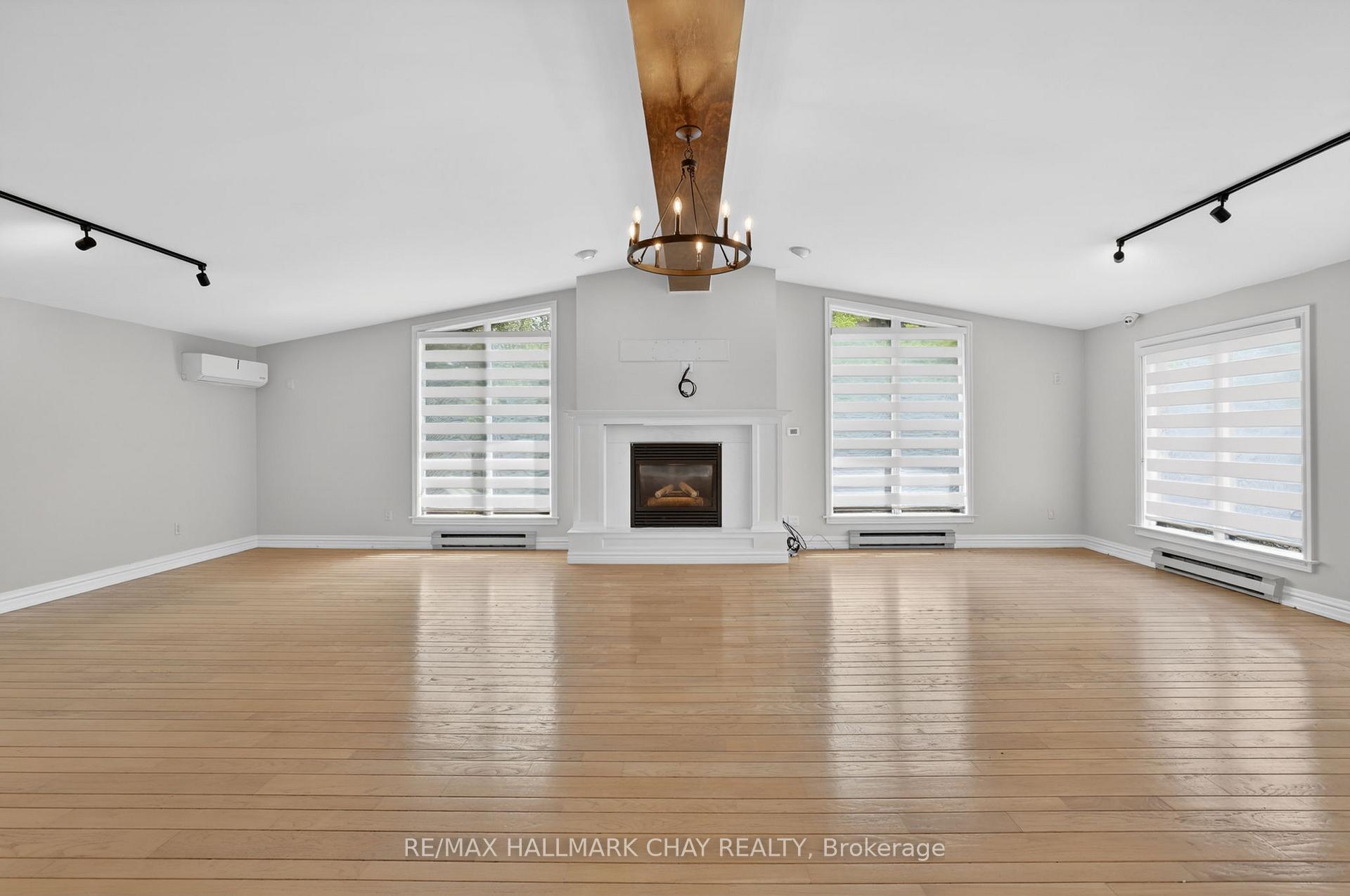 Photo 20 of Unit Upper, 80 Beaumonde Heights Drive, Etobicoke, Thistletown-Beaumonde Heights — HOMEH