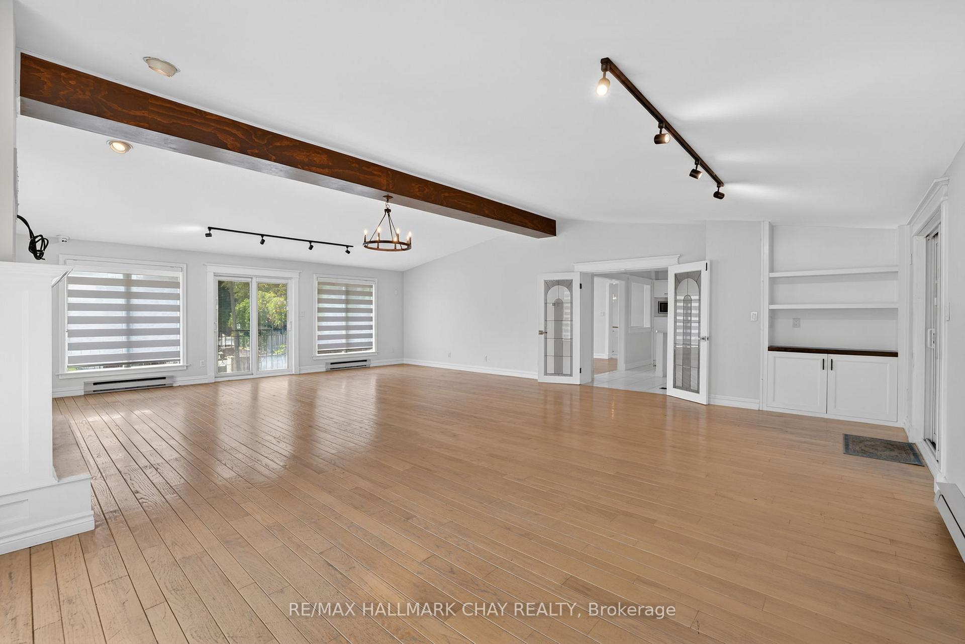 Photo 21 of Unit Upper, 80 Beaumonde Heights Drive, Etobicoke, Thistletown-Beaumonde Heights — HOMEH
