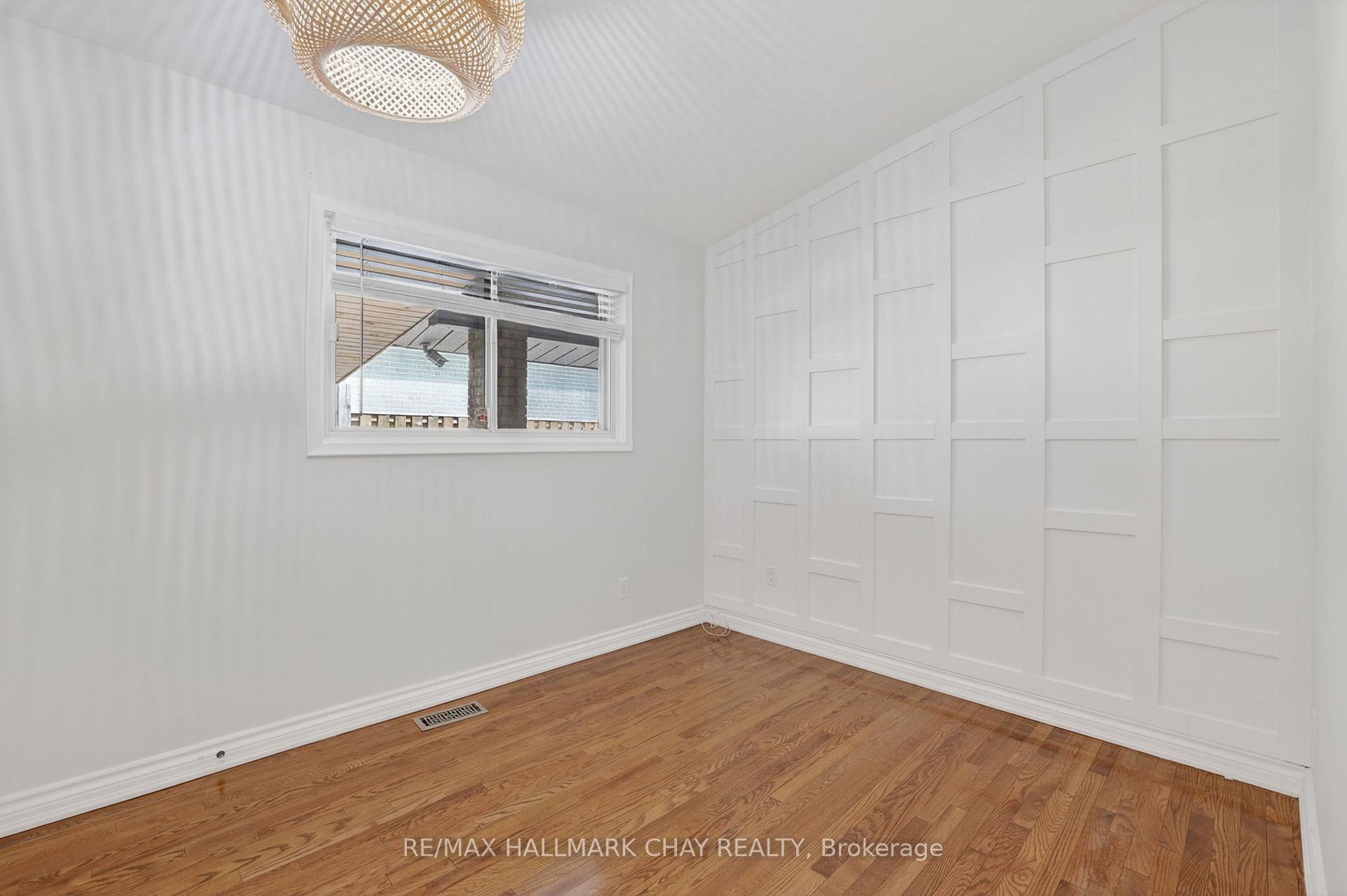 Photo 27 of Unit Upper, 80 Beaumonde Heights Drive, Etobicoke, Thistletown-Beaumonde Heights — HOMEH