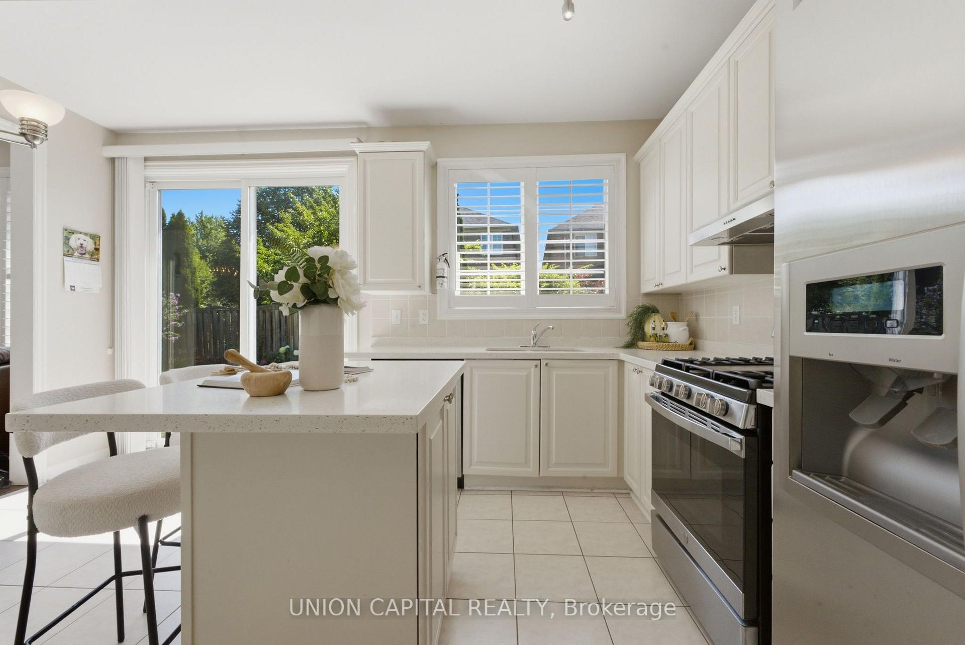 Photo 16 of 33 Eakin Mill Road, Markham, Wismer — HOMEH
