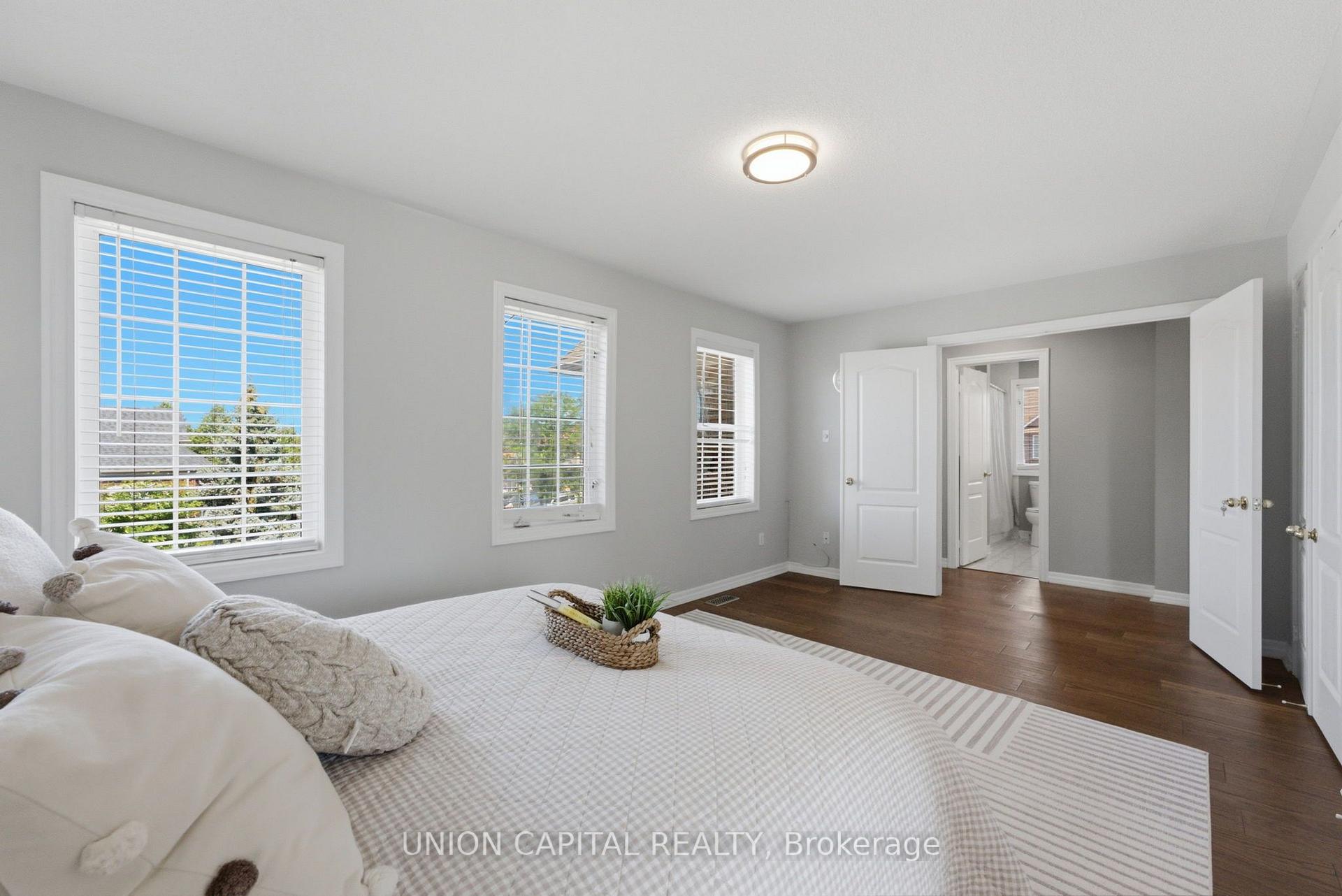 Photo 25 of 33 Eakin Mill Road, Markham, Wismer — HOMEH