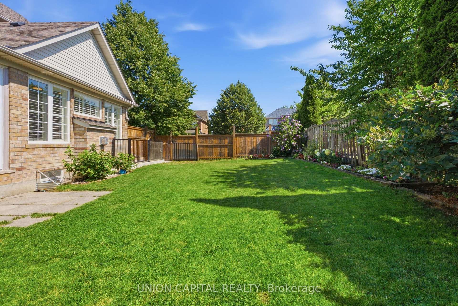 Photo 46 of 33 Eakin Mill Road, Markham, Wismer — HOMEH