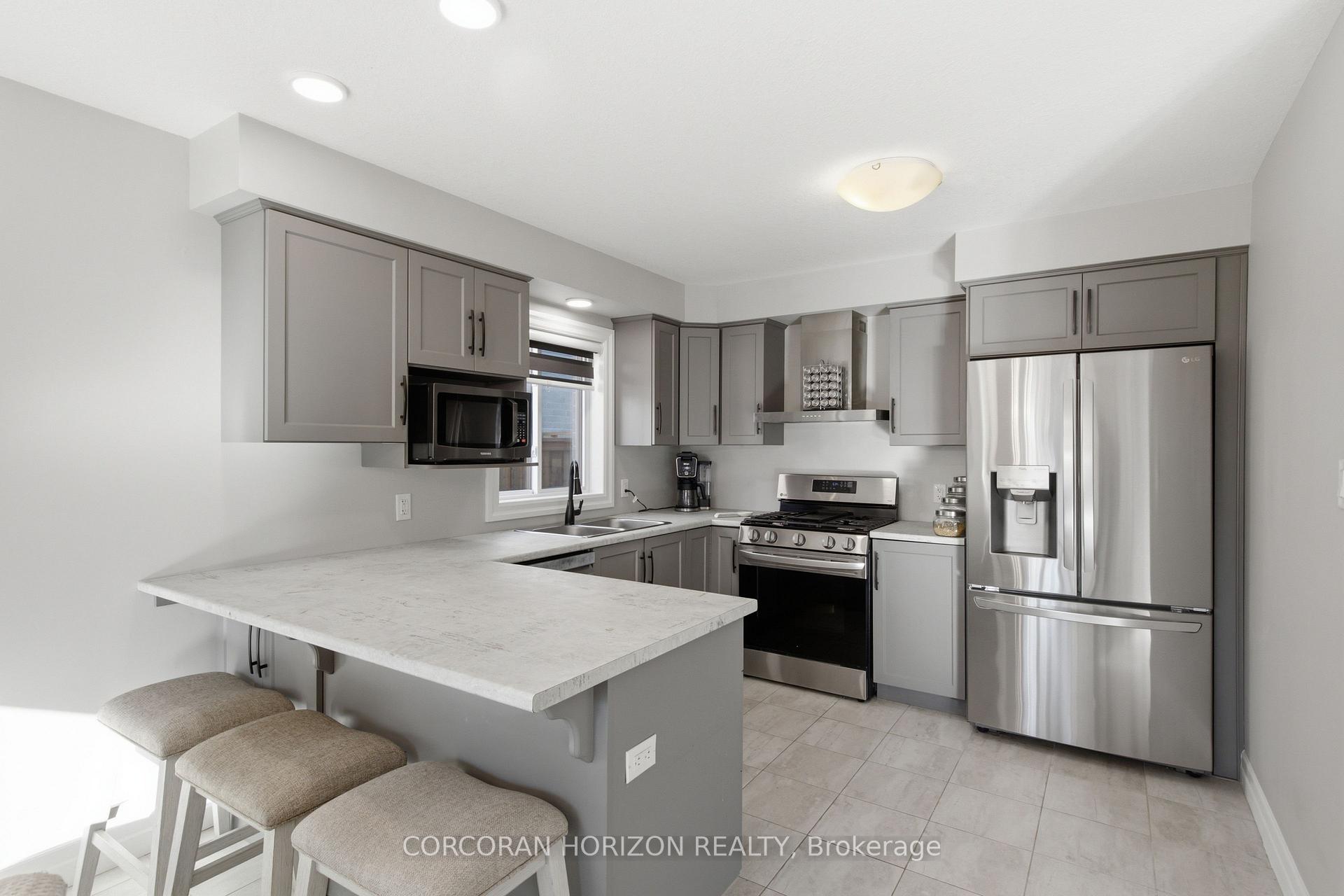 Photo 14 of 275 Bradshaw Drive, Stratford — HOMEH