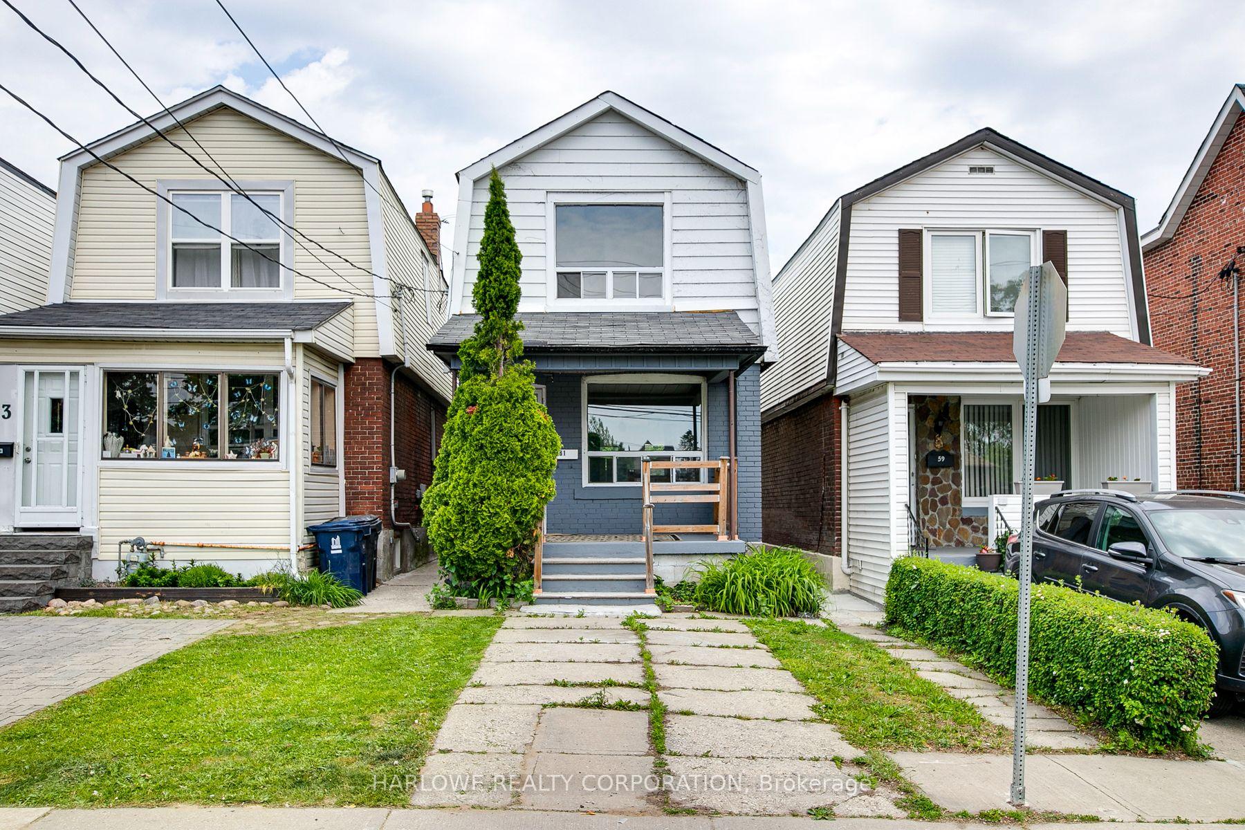 Photo 4 of 61 Castleton Avenue, Toronto, Rockcliffe-Smythe — HOMEH