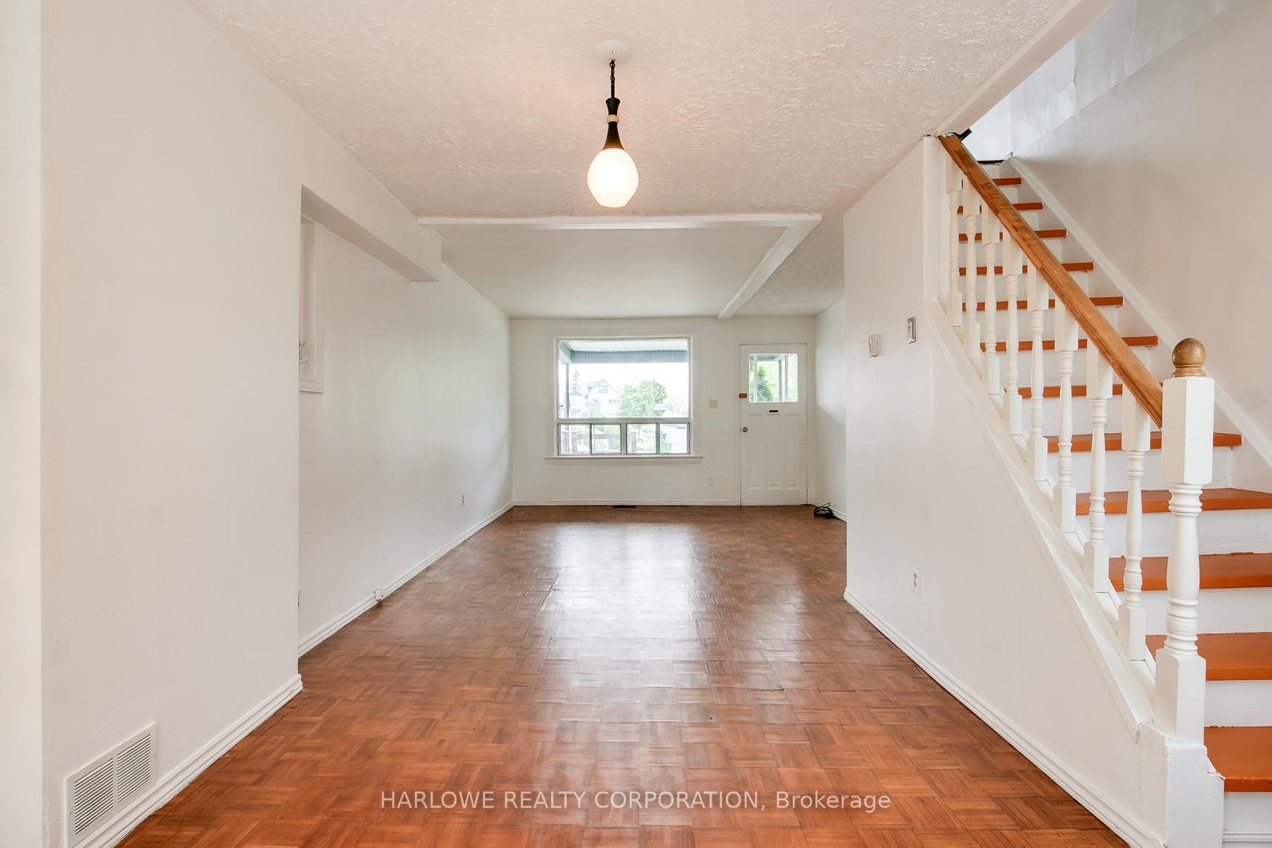 Photo 12 of 61 Castleton Avenue, Toronto, Rockcliffe-Smythe — HOMEH