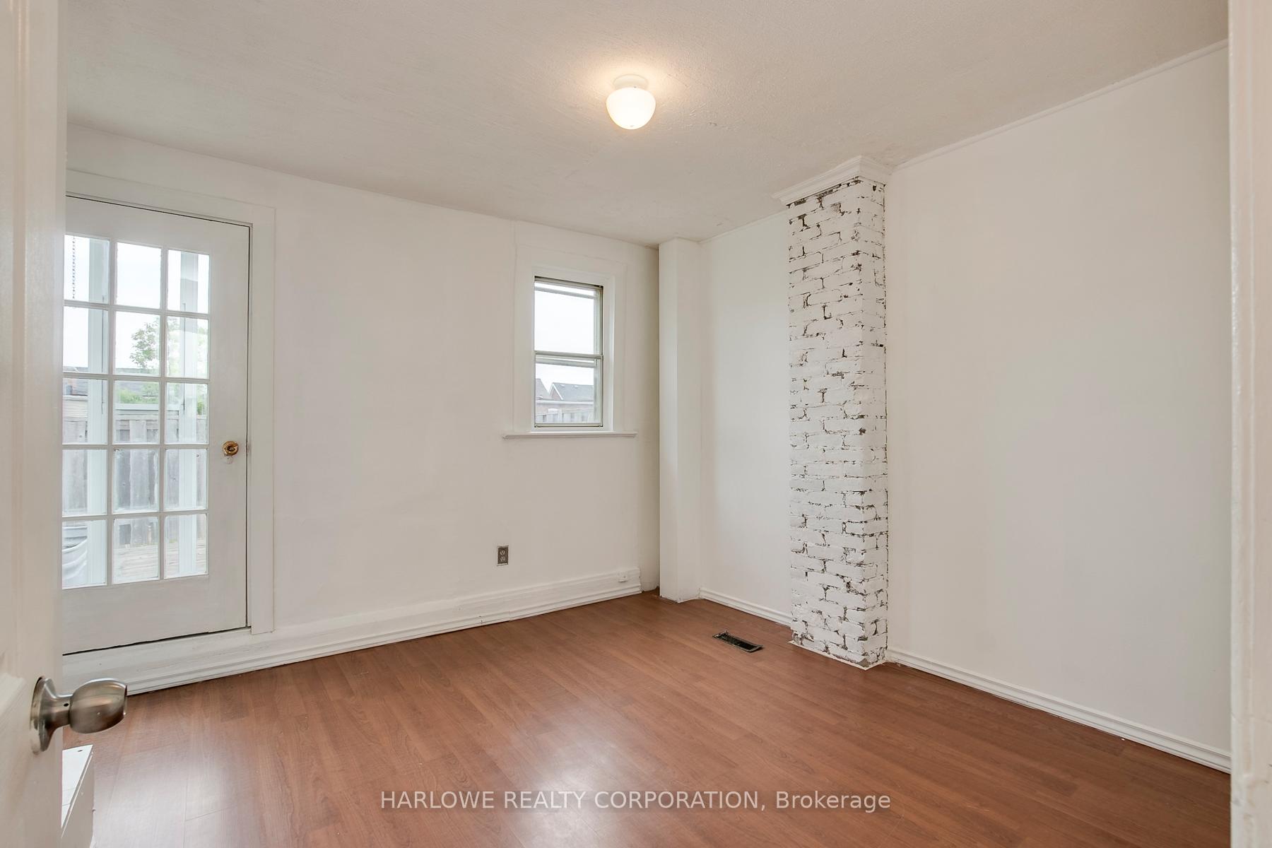 Photo 19 of 61 Castleton Avenue, Toronto, Rockcliffe-Smythe — HOMEH