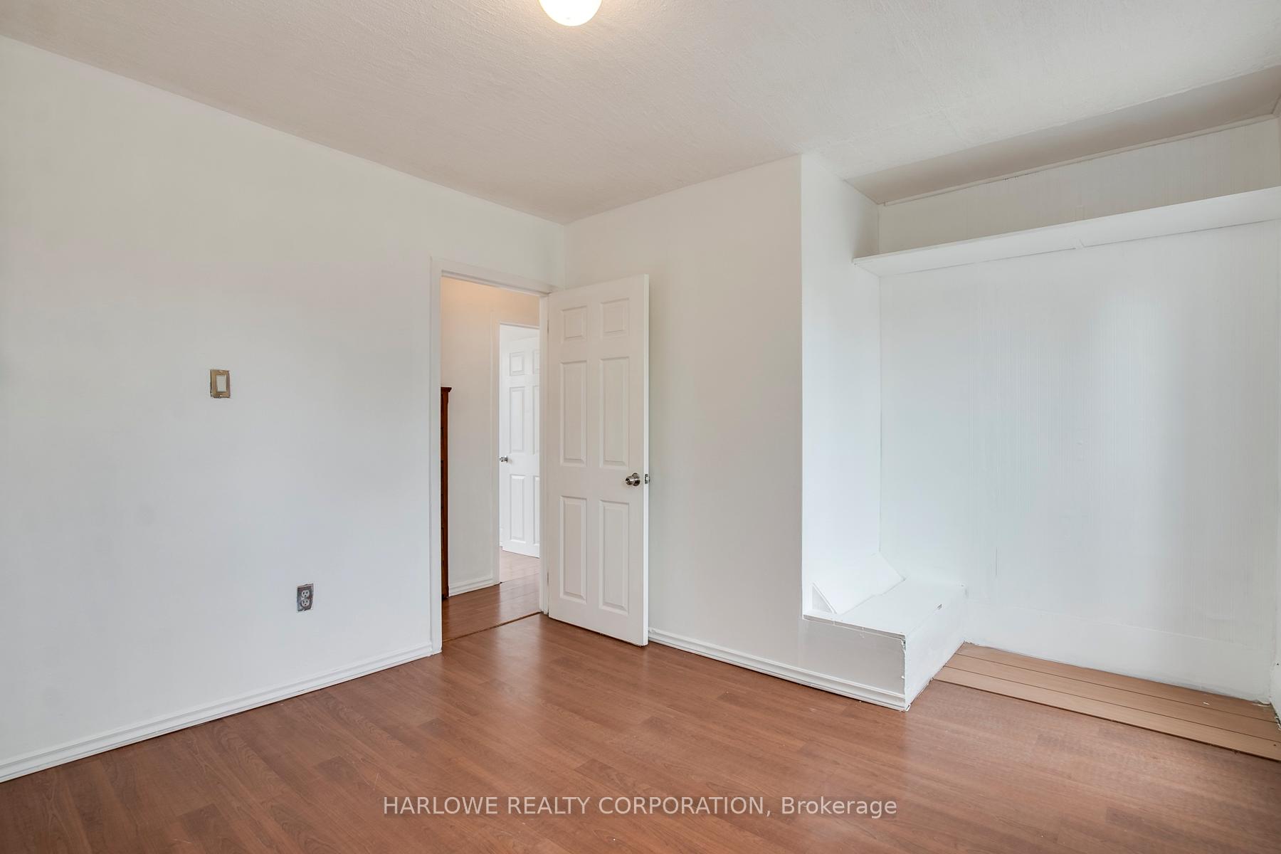 Photo 21 of 61 Castleton Avenue, Toronto, Rockcliffe-Smythe — HOMEH
