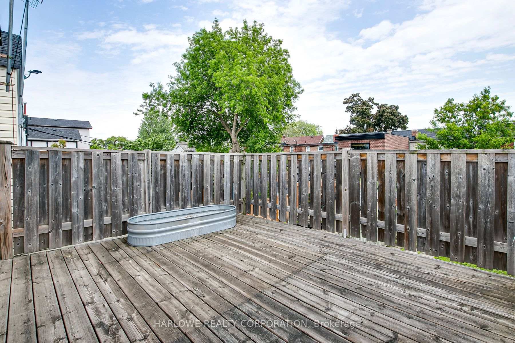 Photo 27 of 61 Castleton Avenue, Toronto, Rockcliffe-Smythe — HOMEH