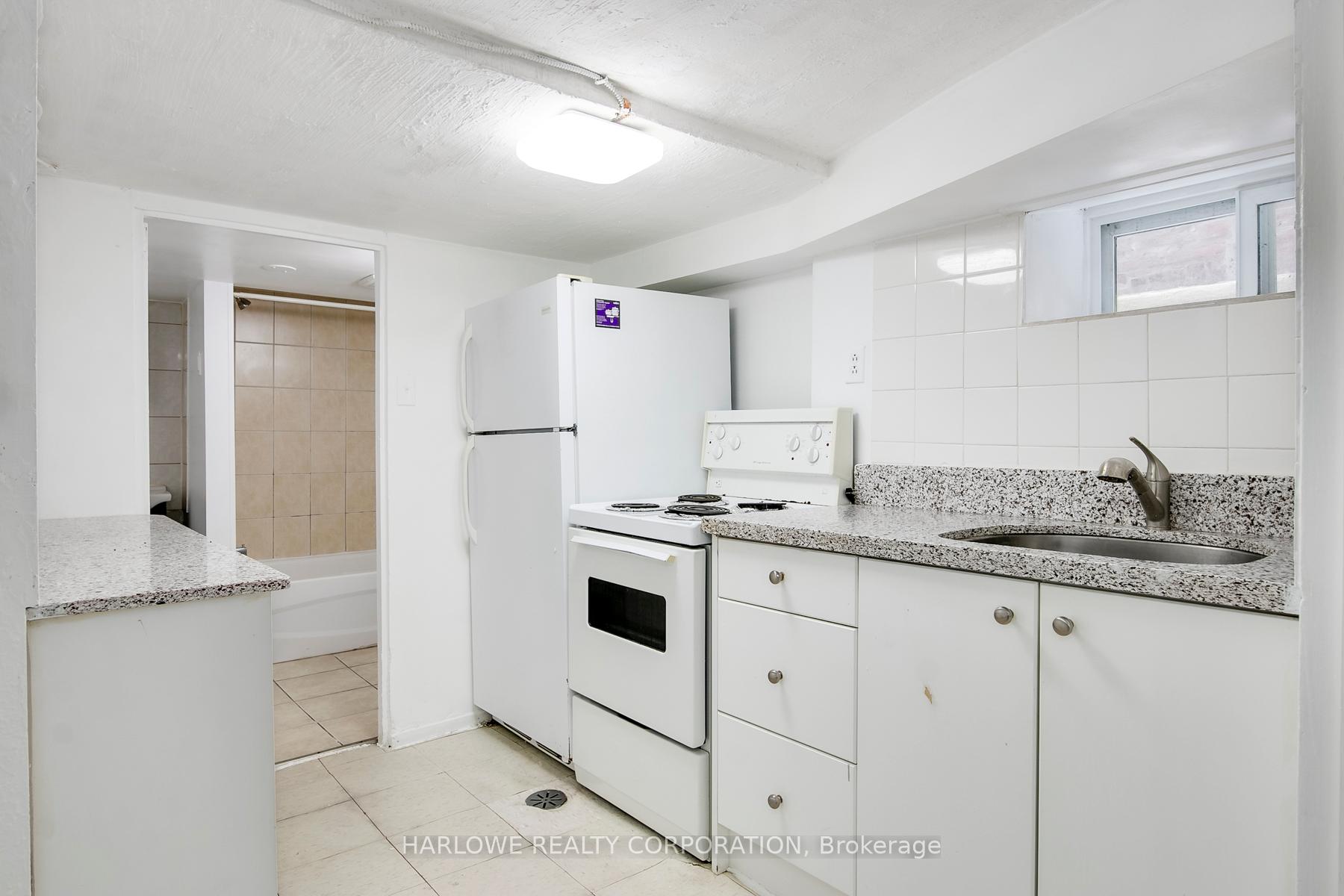 Photo 32 of 61 Castleton Avenue, Toronto, Rockcliffe-Smythe — HOMEH