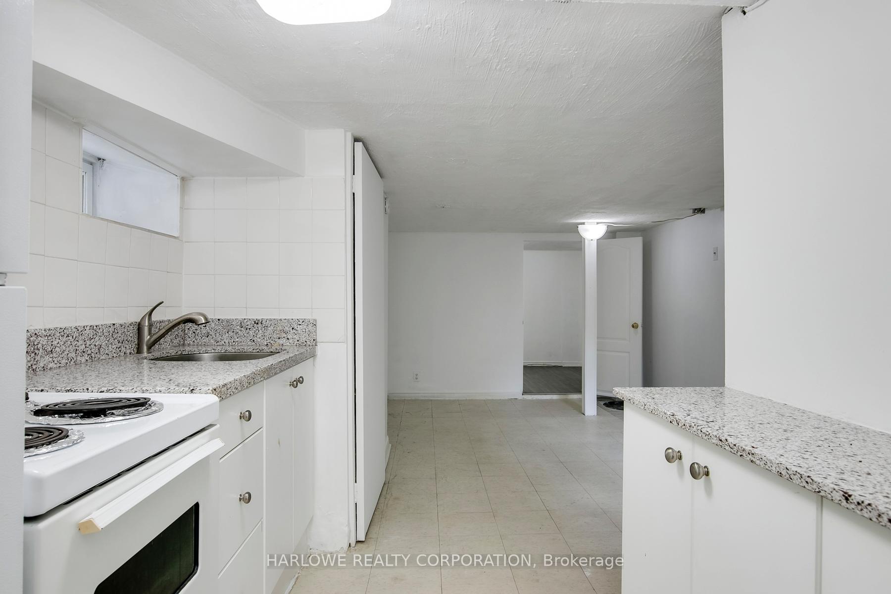 Photo 34 of 61 Castleton Avenue, Toronto, Rockcliffe-Smythe — HOMEH