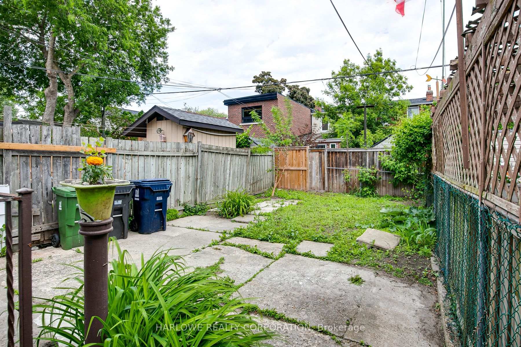 Photo 38 of 61 Castleton Avenue, Toronto, Rockcliffe-Smythe — HOMEH