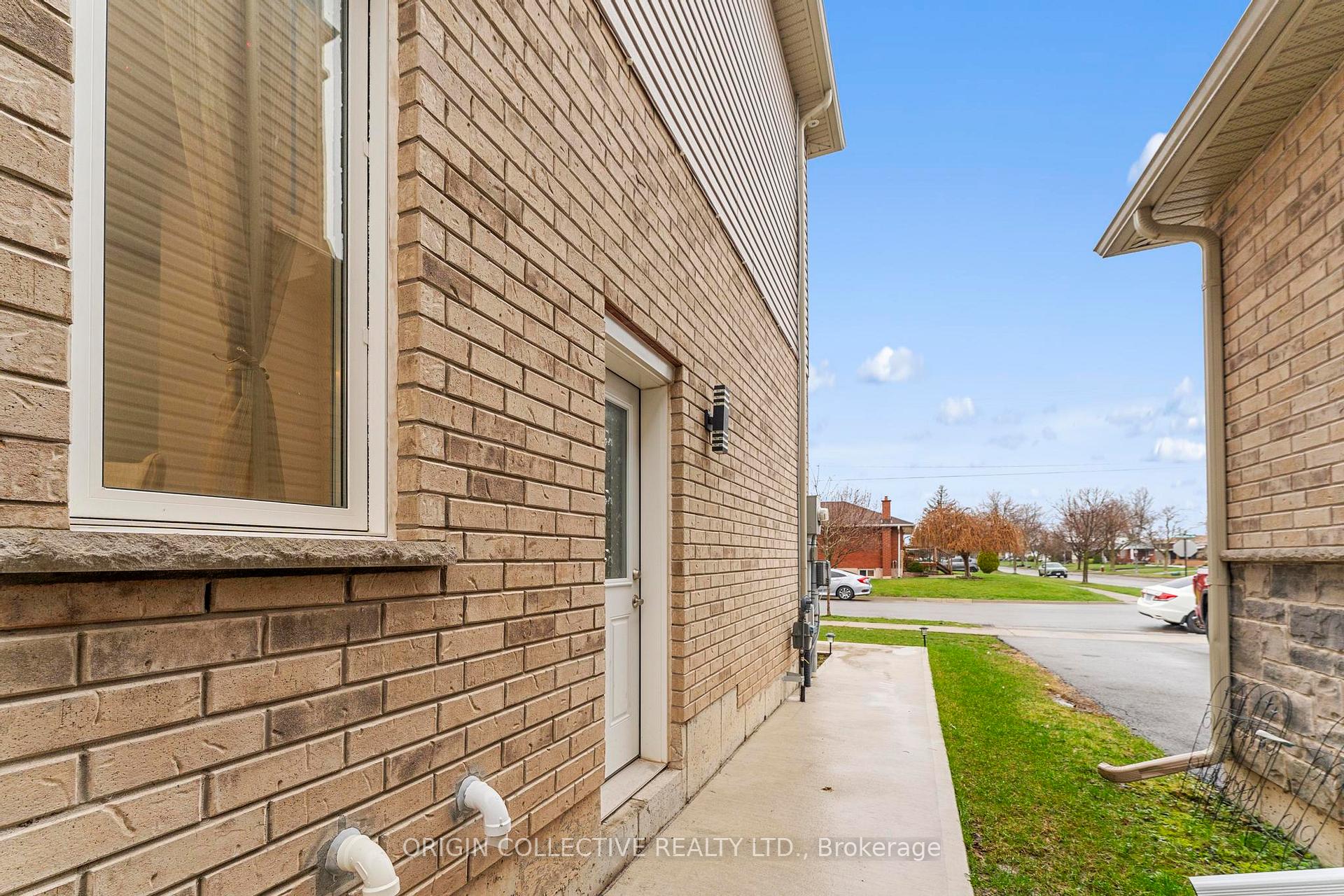 Photo 6 of 152 Mccabe Avenue, Welland, Lincoln/Crowland — HOMEH
