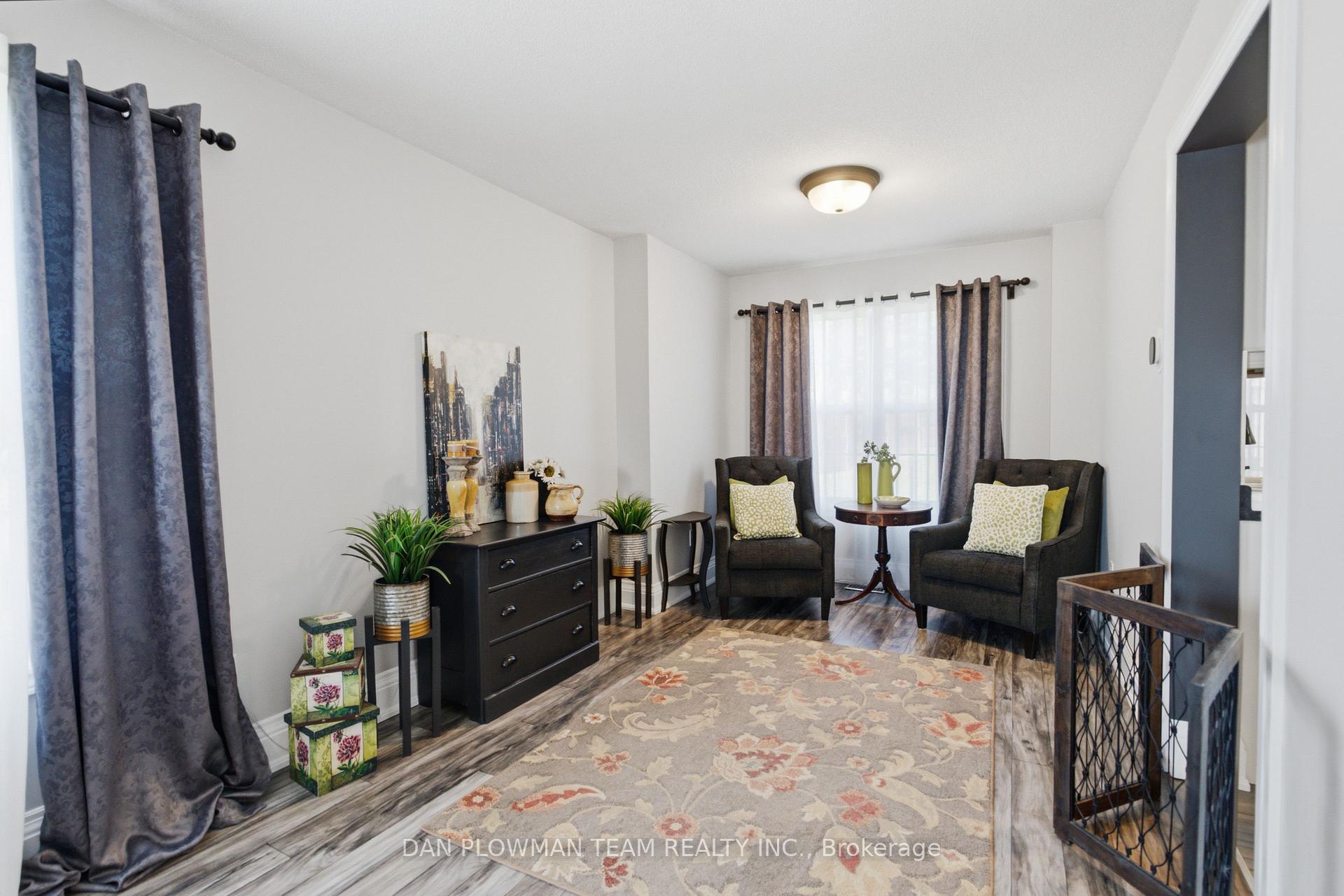 Photo 5 of 1 Murkar Crescent, Whitby, Blue Grass Meadows — HOMEH