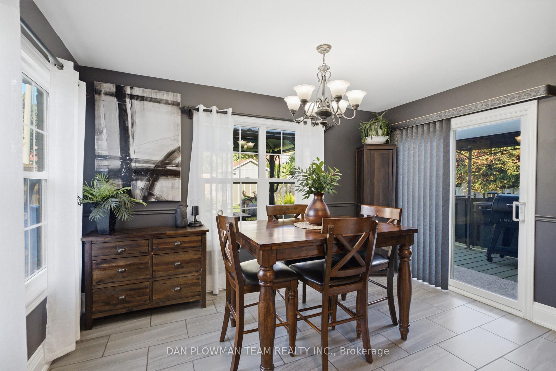 Photo 9 of 1 Murkar Crescent, Whitby, Blue Grass Meadows — HOMEH
