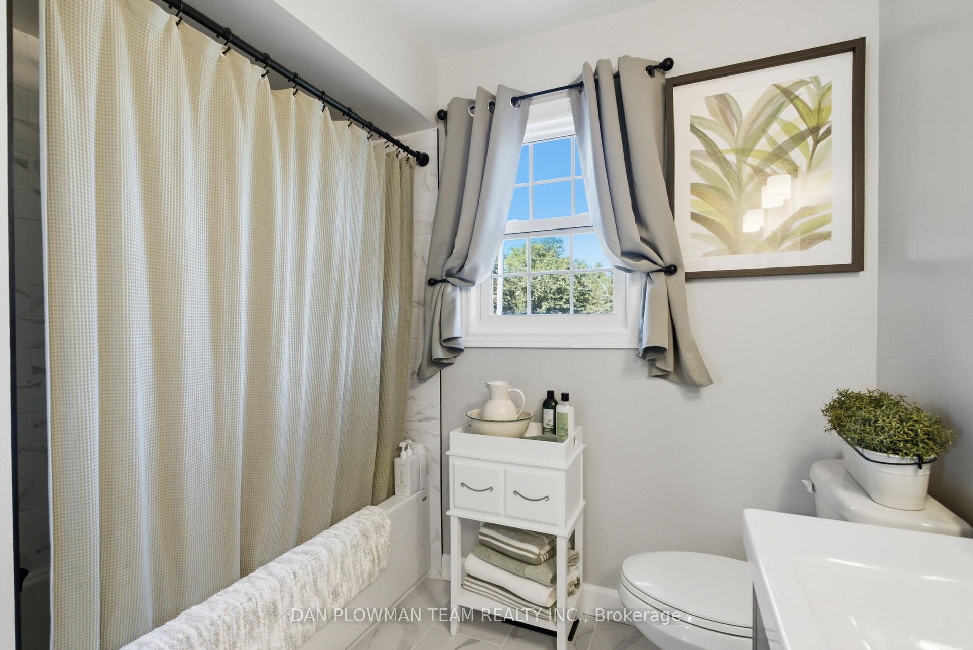 Photo 23 of 1 Murkar Crescent, Whitby, Blue Grass Meadows — HOMEH