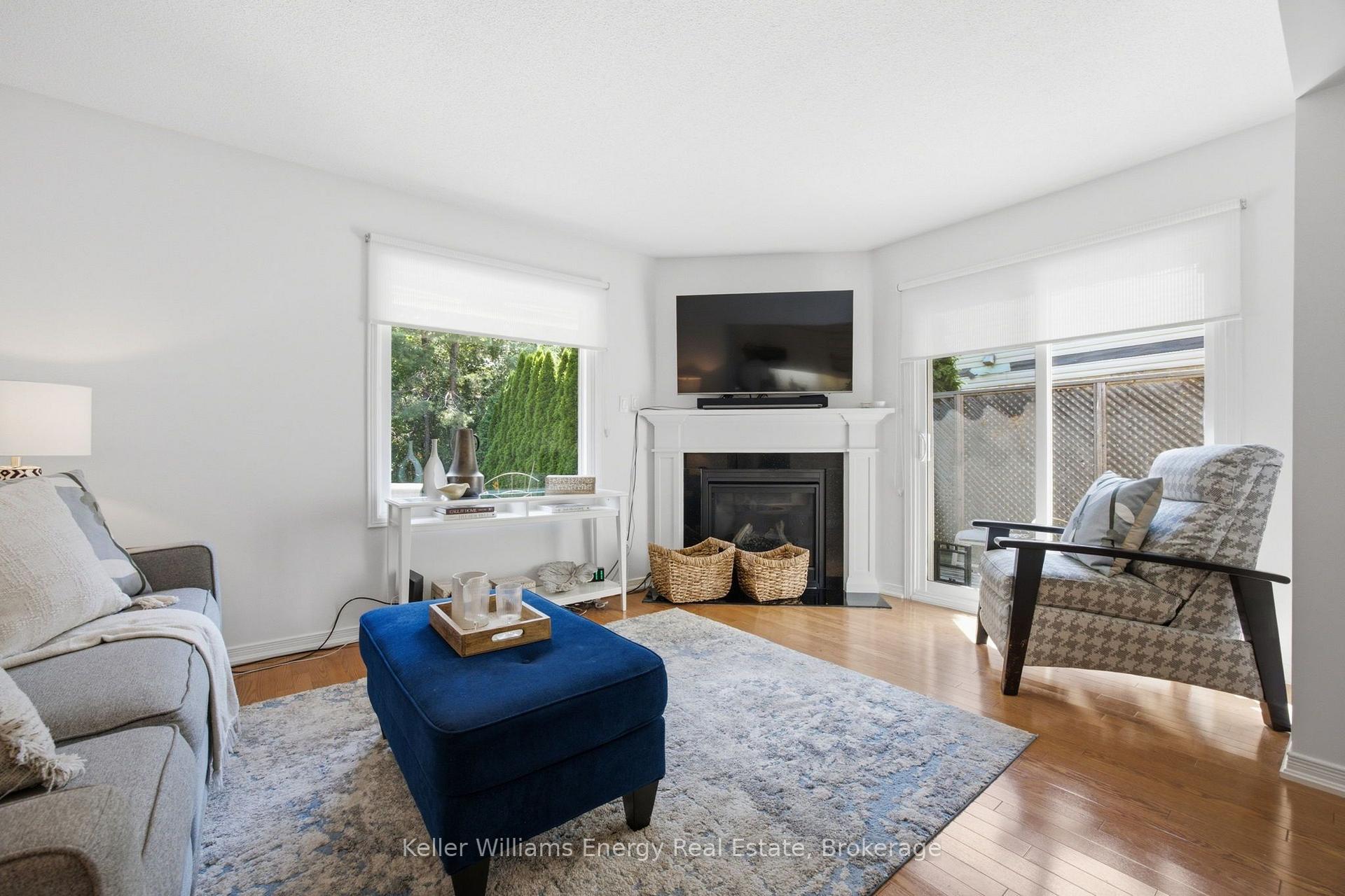 Photo 8 of 43 Knotty Pine Drive, Whitby, Williamsburg — HOMEH
