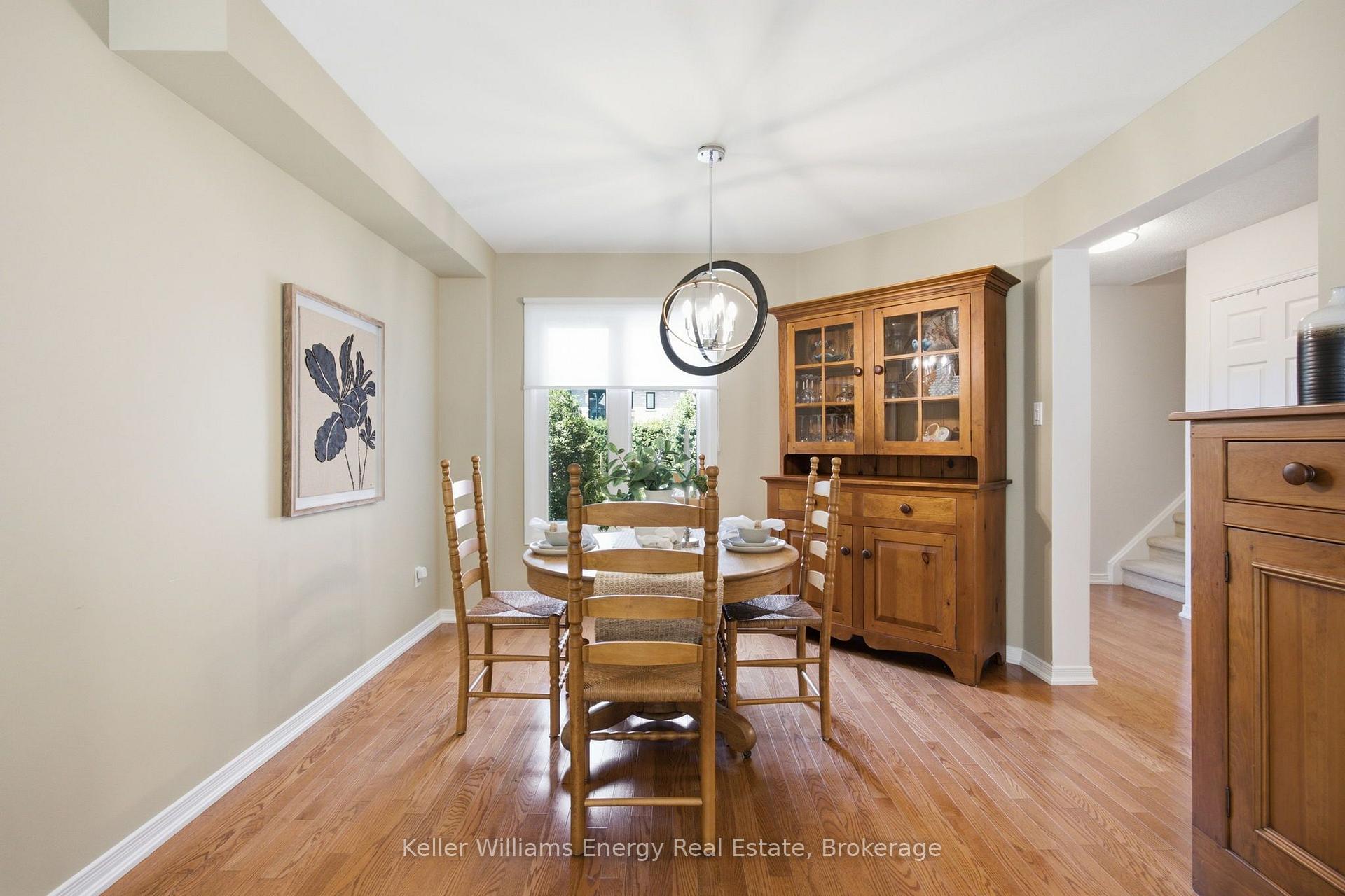 Photo 10 of 43 Knotty Pine Drive, Whitby, Williamsburg — HOMEH