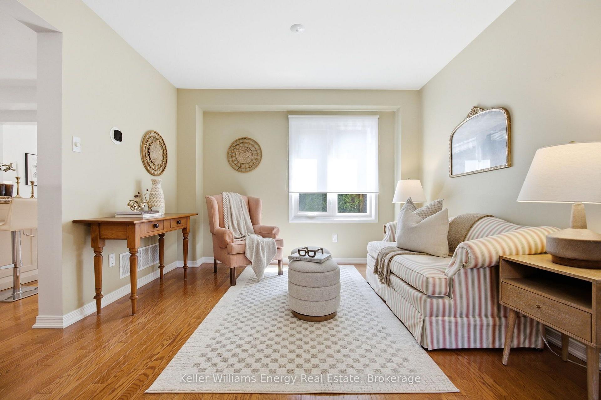Photo 13 of 43 Knotty Pine Drive, Whitby, Williamsburg — HOMEH